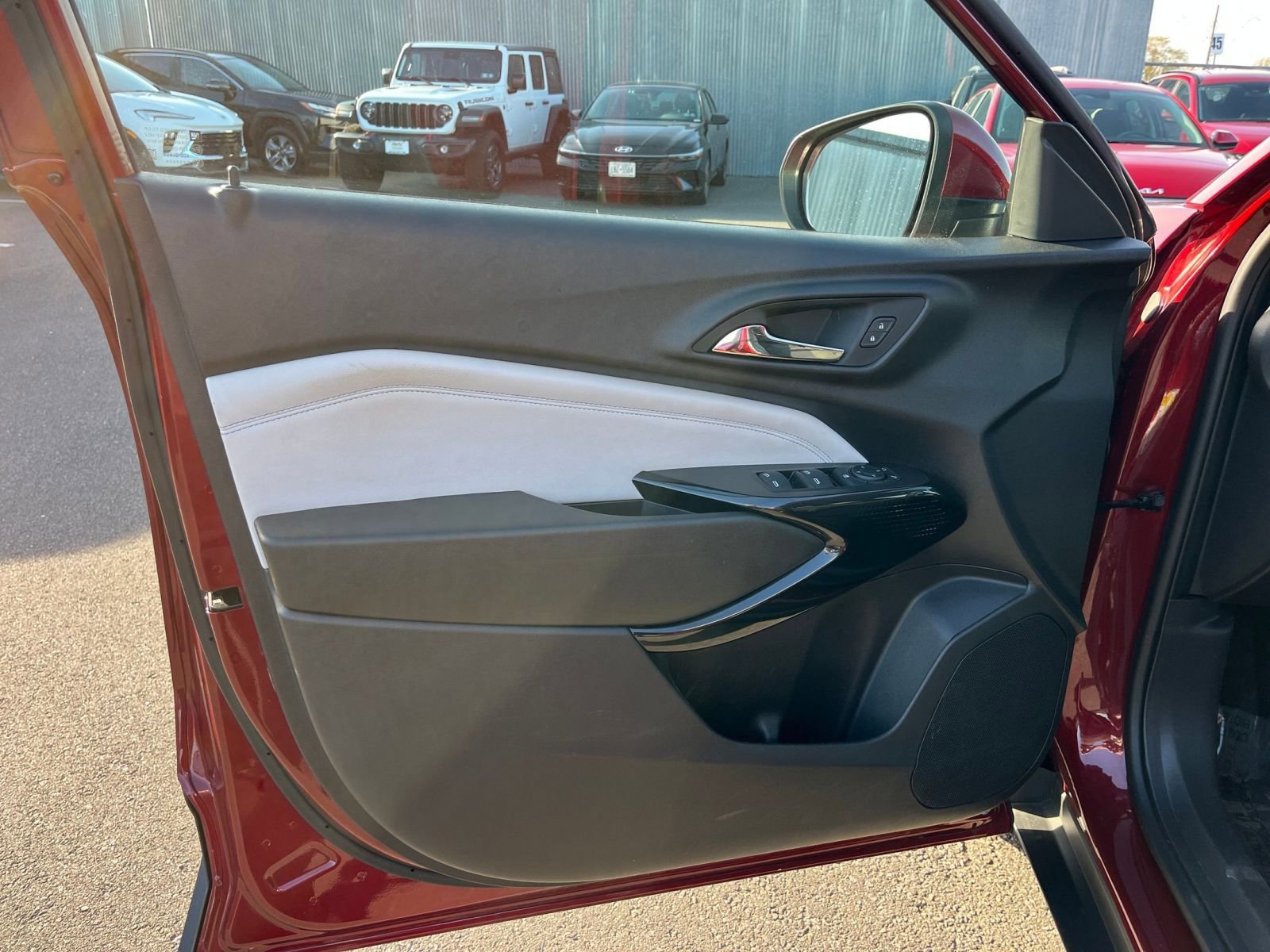 Thumbnail: 2025 Chevrolet Trax - 20