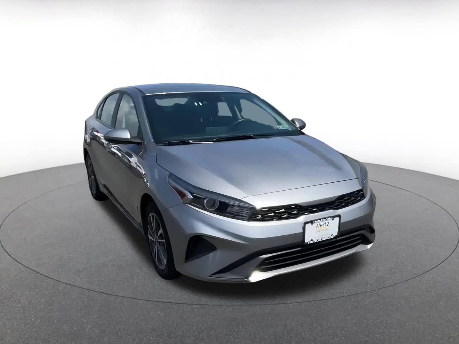 Thumbnail: 2024 Kia Forte - 3