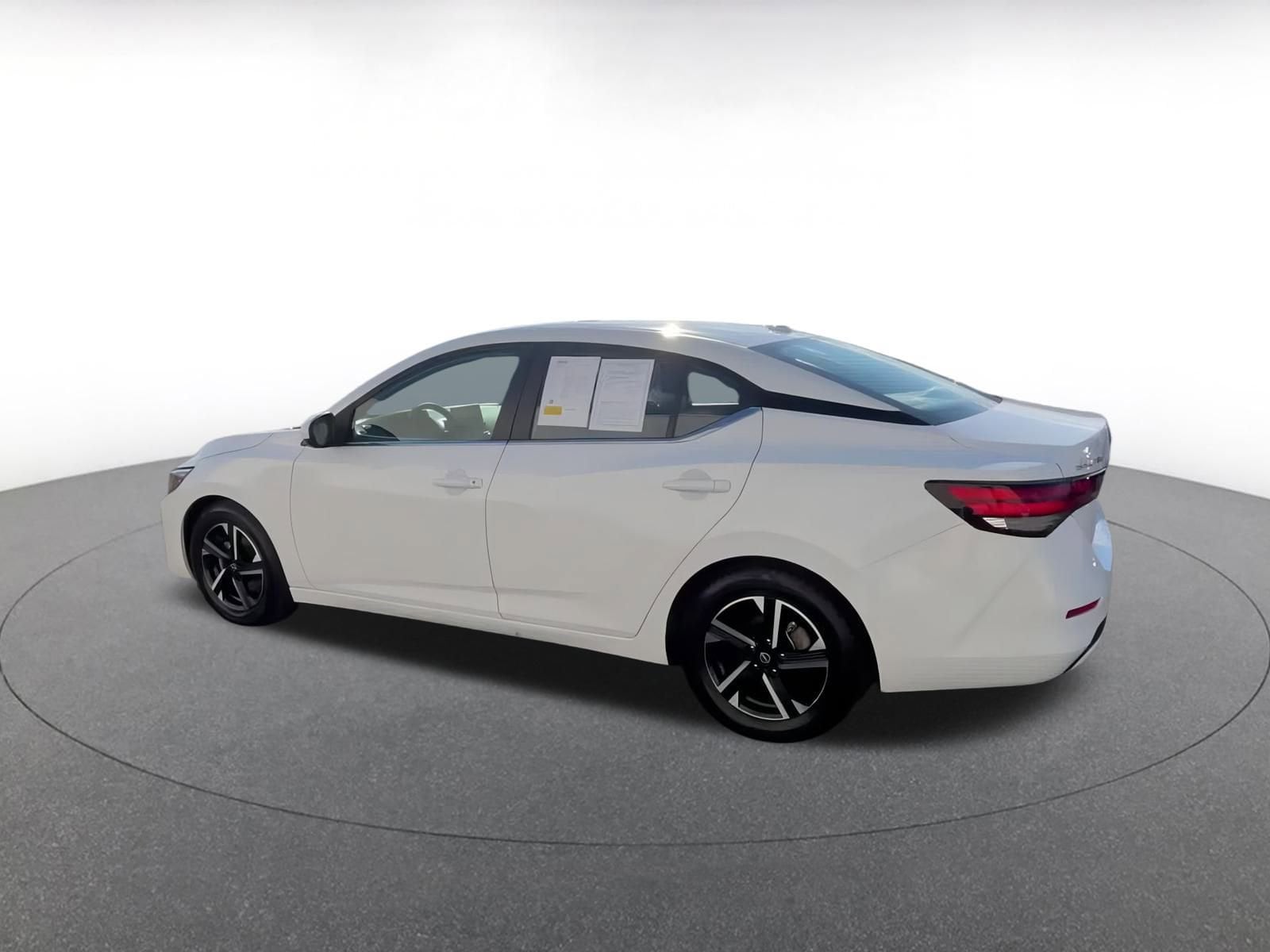 Thumbnail: 2024 Nissan Sentra - 10