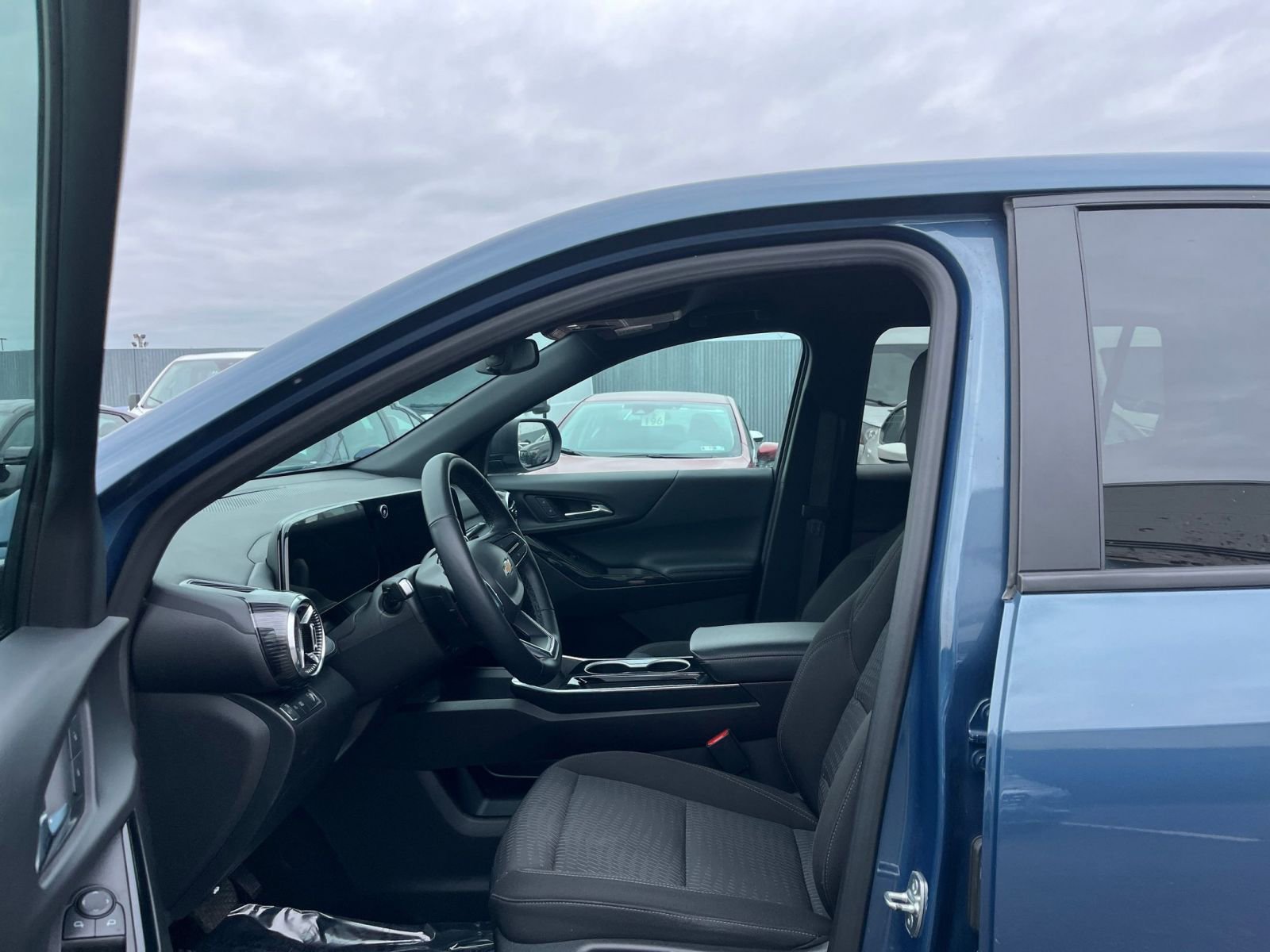 Thumbnail: 2025 Chevrolet Equinox - 27