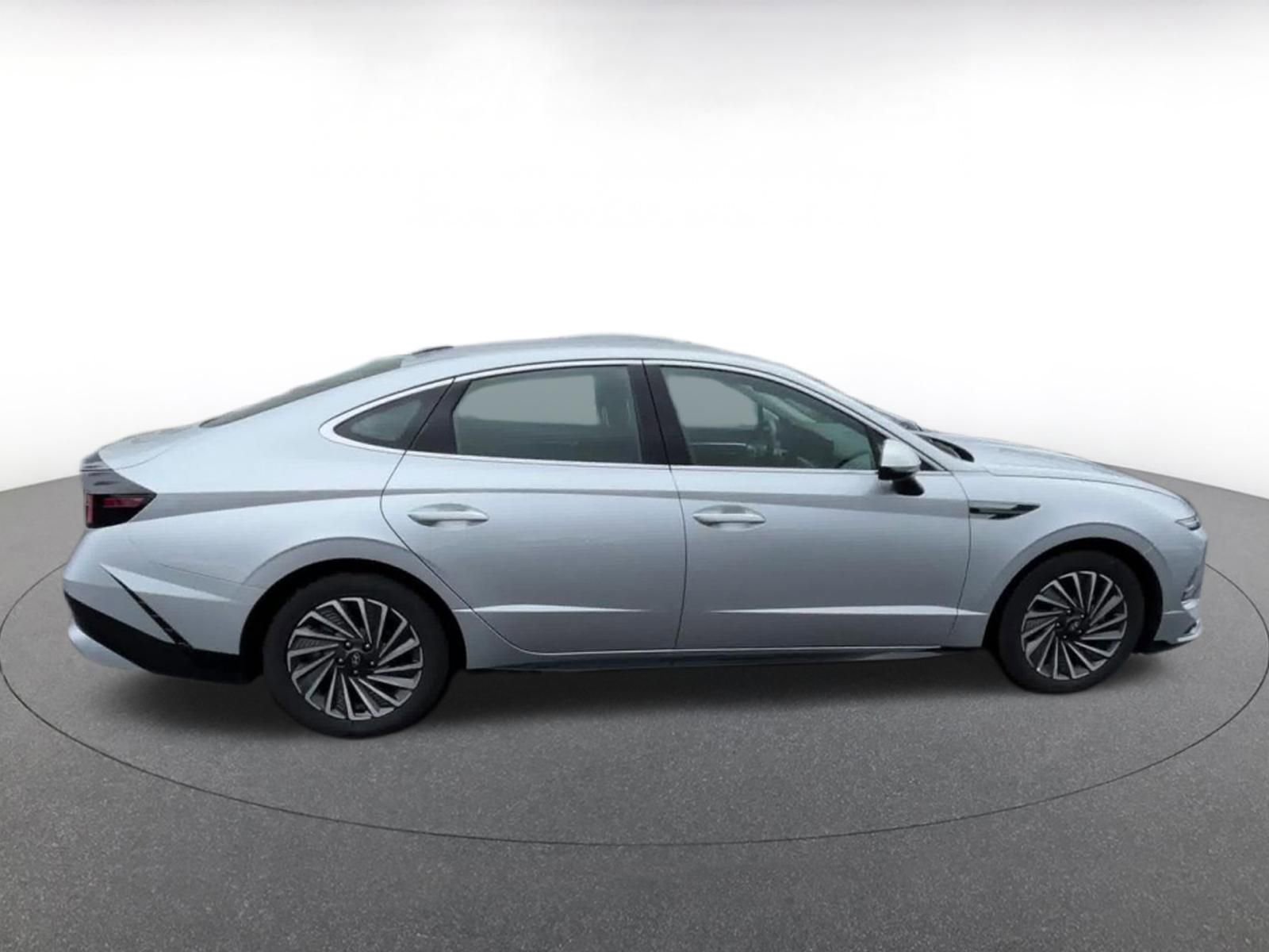 Thumbnail: 2025 Hyundai Sonata - 16