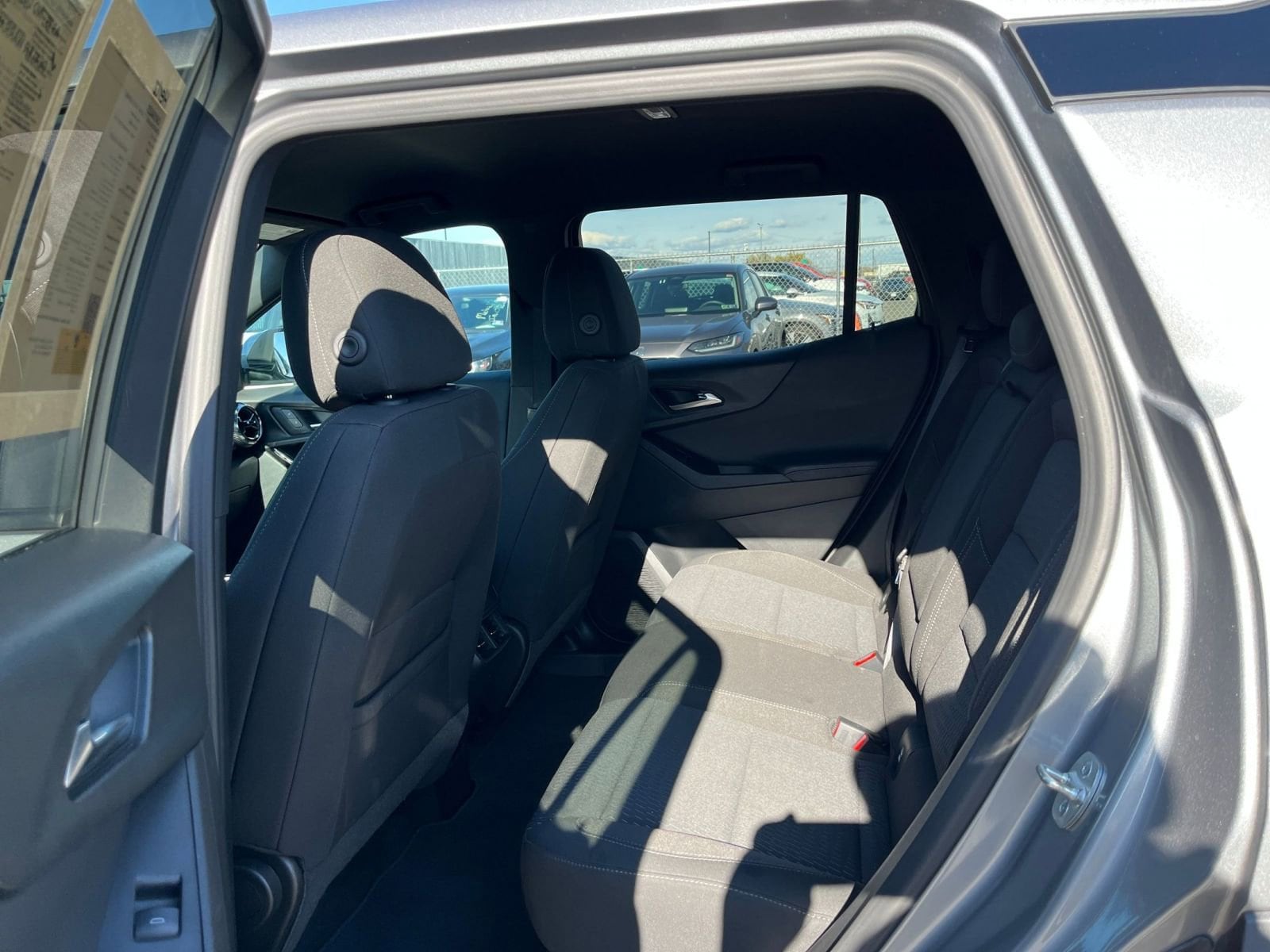 Thumbnail: 2025 Chevrolet Equinox - 25