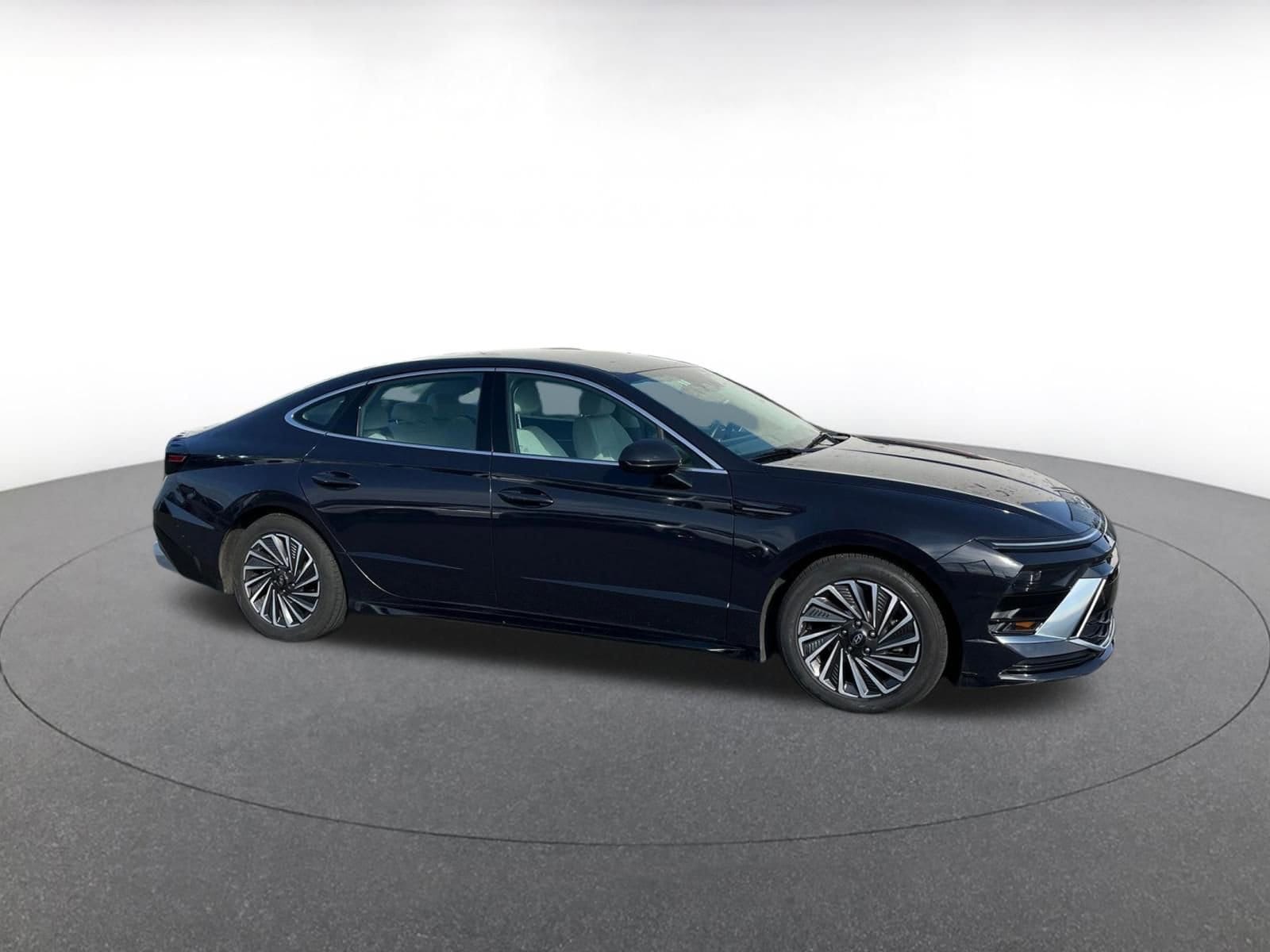 Thumbnail: 2025 Hyundai Sonata - 1