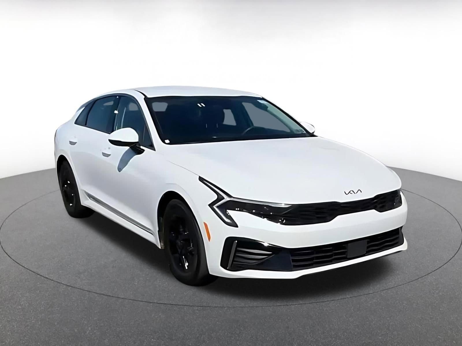Thumbnail: 2025 Kia K5 - 3