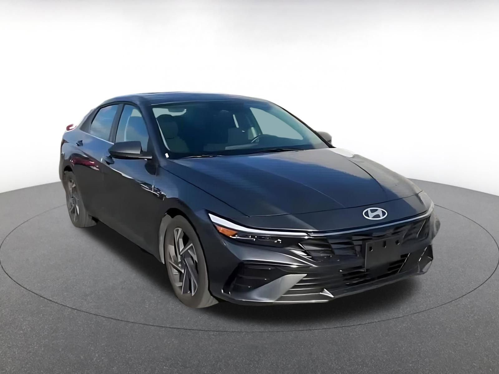 Thumbnail: 2025 Hyundai Elantra - 3