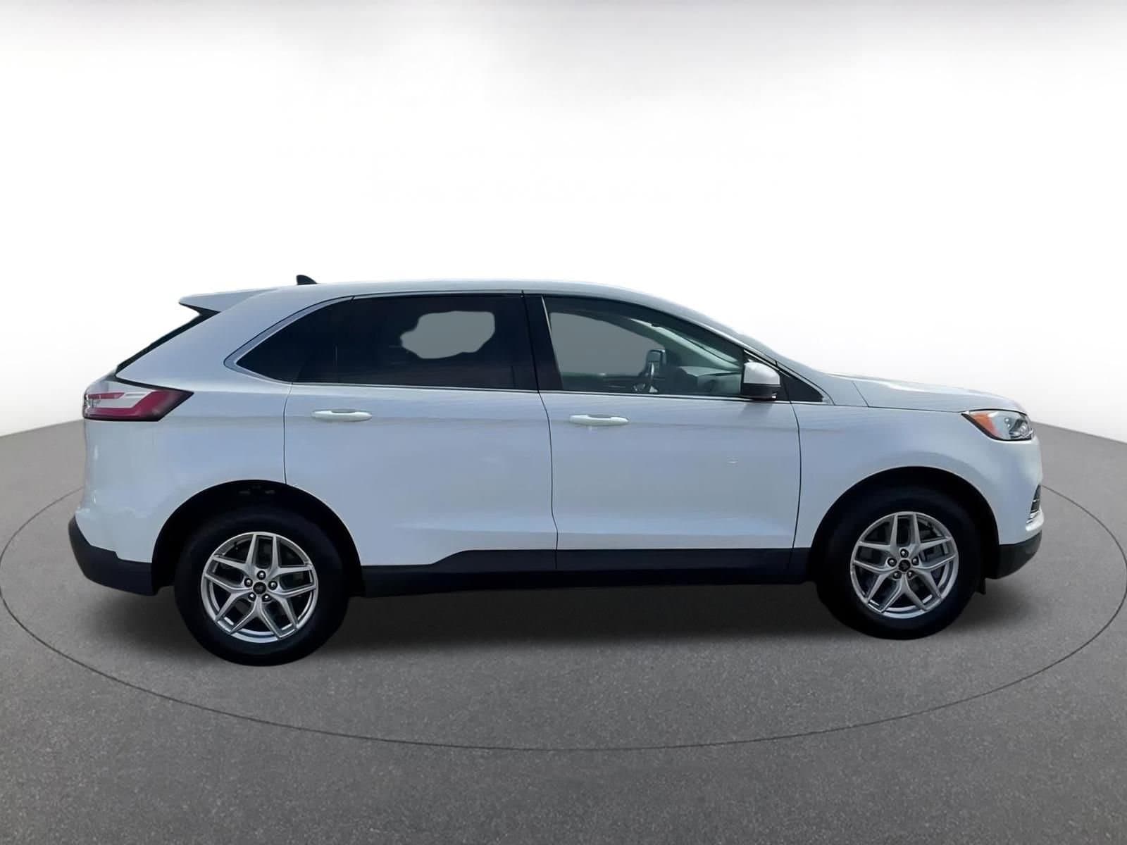 Thumbnail: 2024 Ford Edge - 16