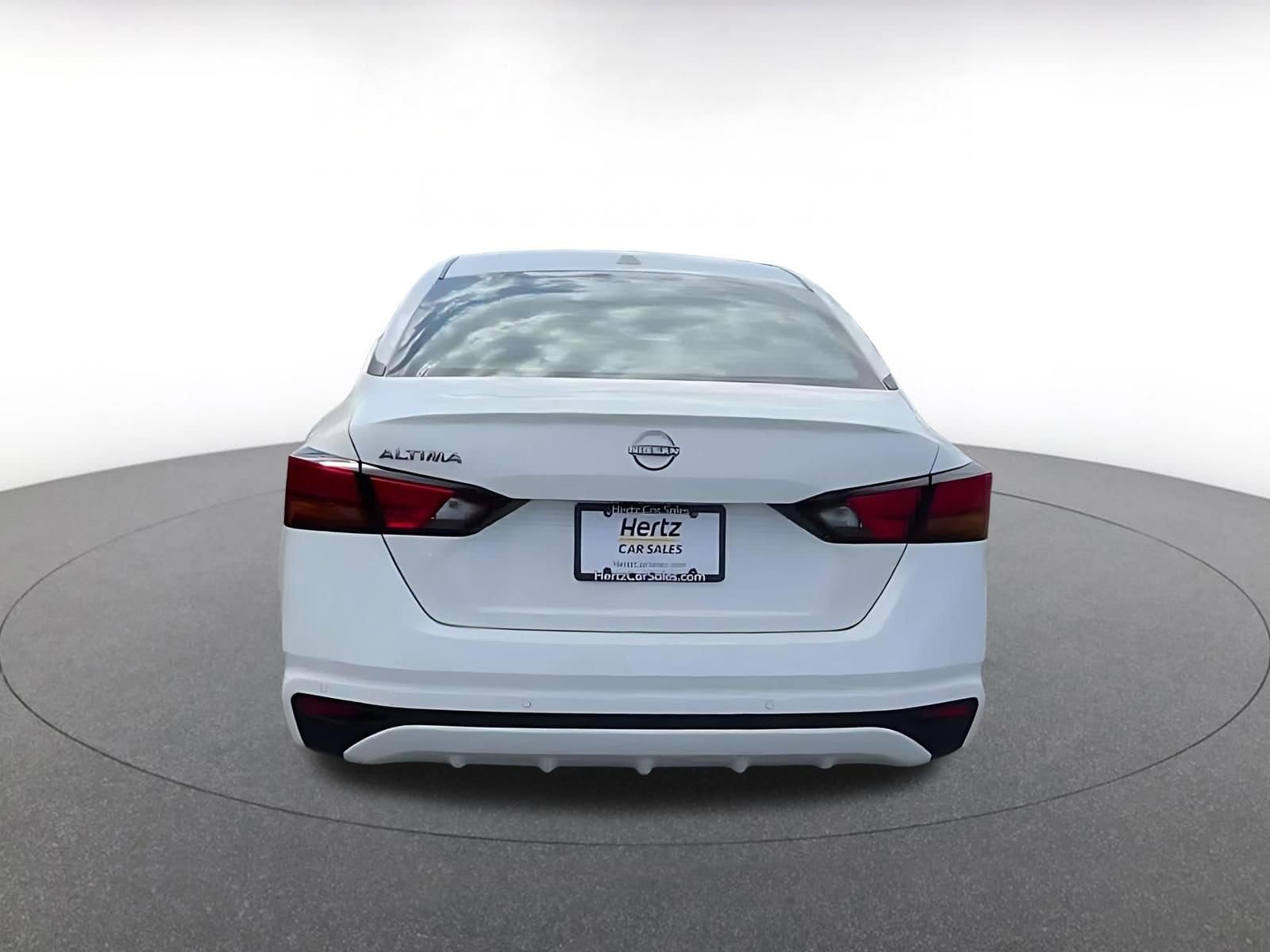 Thumbnail: 2025 Nissan Altima - 12