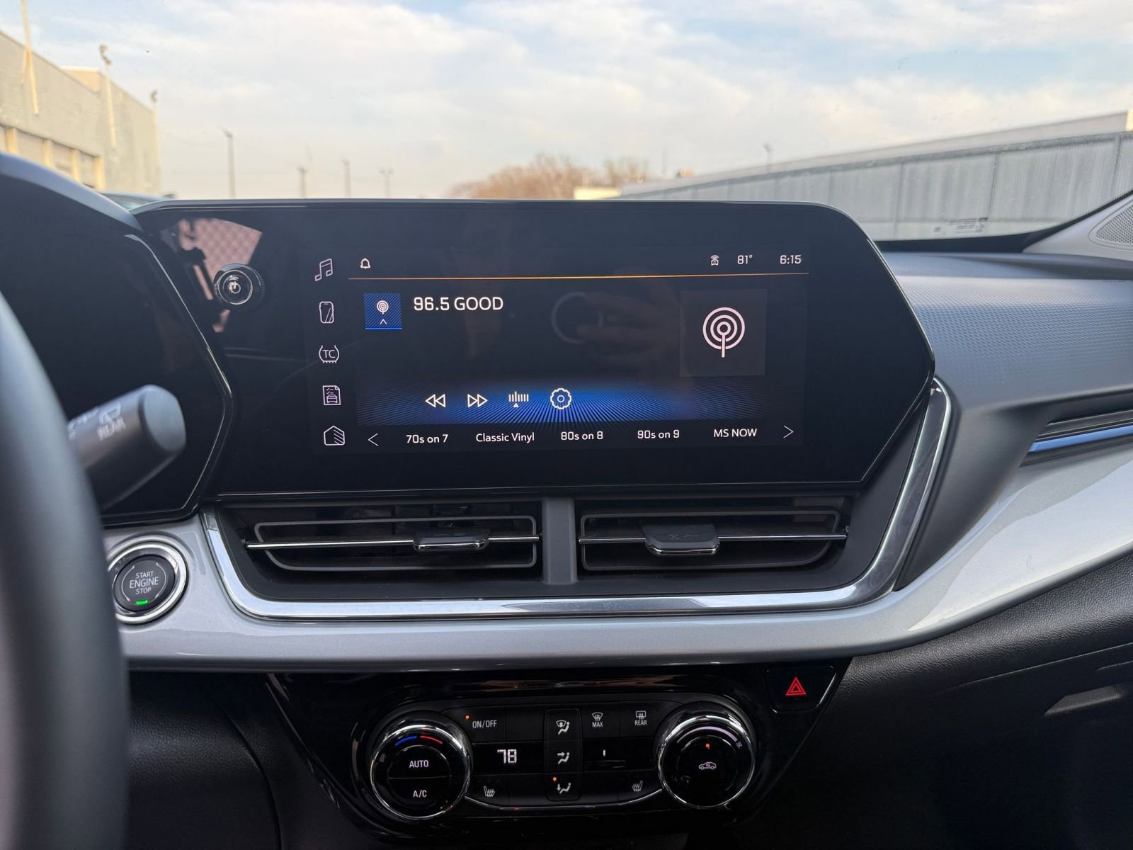 Thumbnail: 2025 Chevrolet Trax - 20