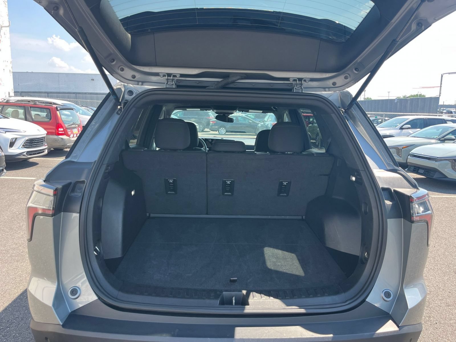Thumbnail: 2025 Chevrolet Equinox - 26