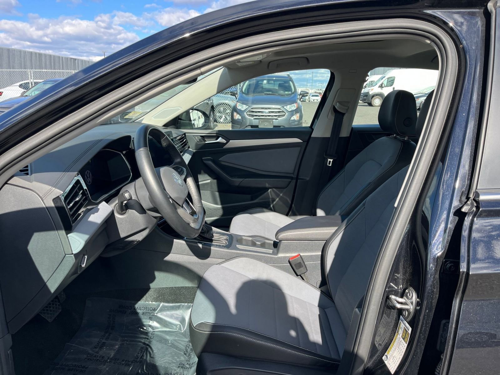 Thumbnail: 2025 Volkswagen Jetta - 26