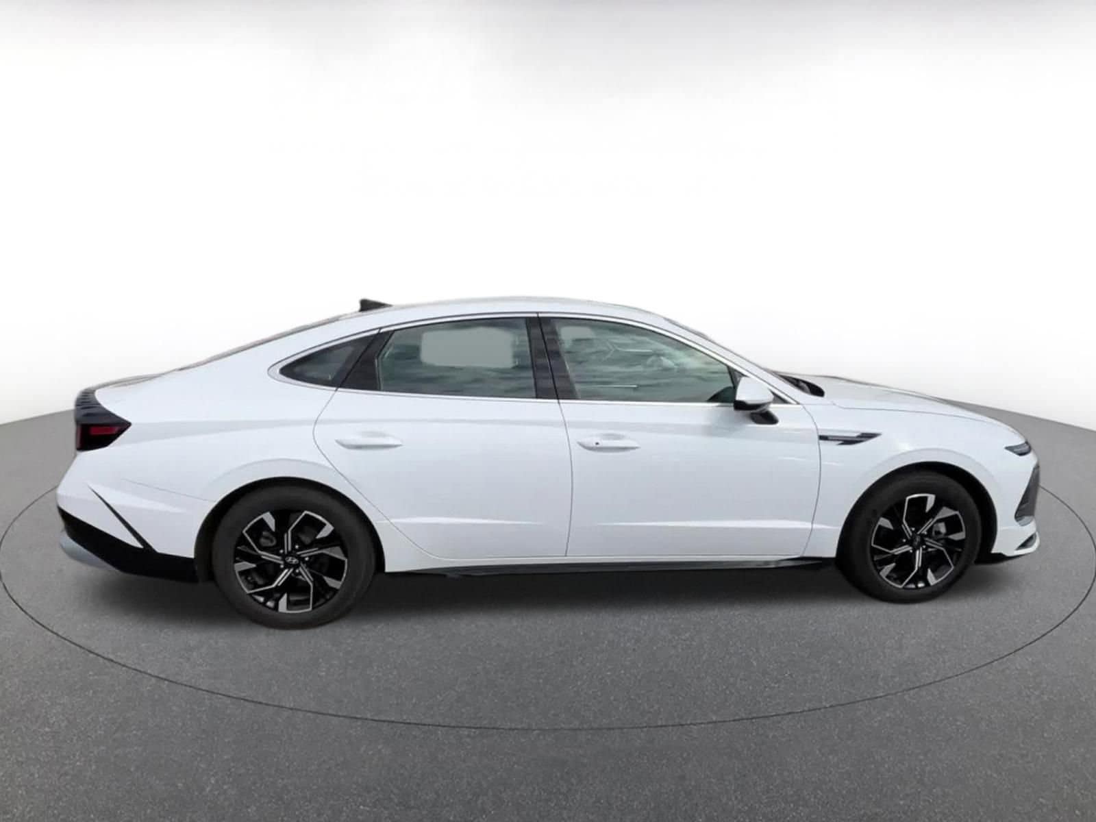Thumbnail: 2025 Hyundai Sonata - 16