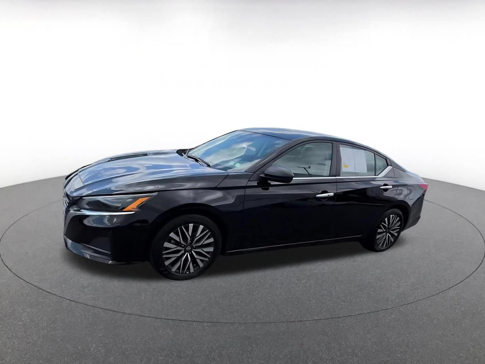 Thumbnail: 2025 Nissan Altima - 7
