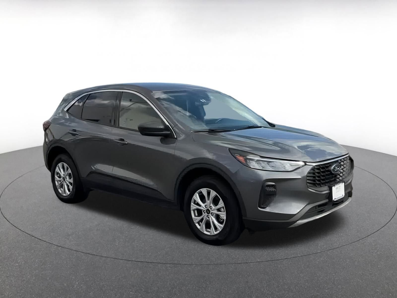Thumbnail: 2024 Ford Escape - 2