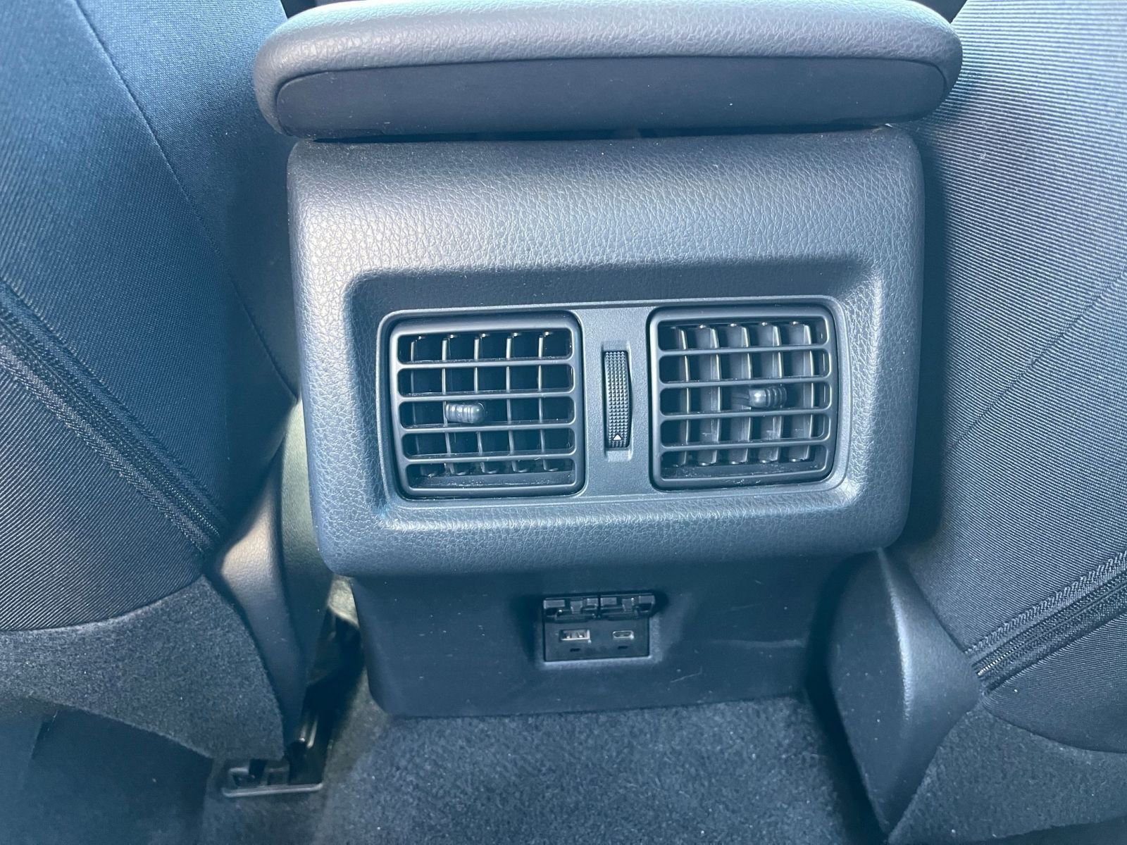 Thumbnail: 2025 Toyota Camry - 22