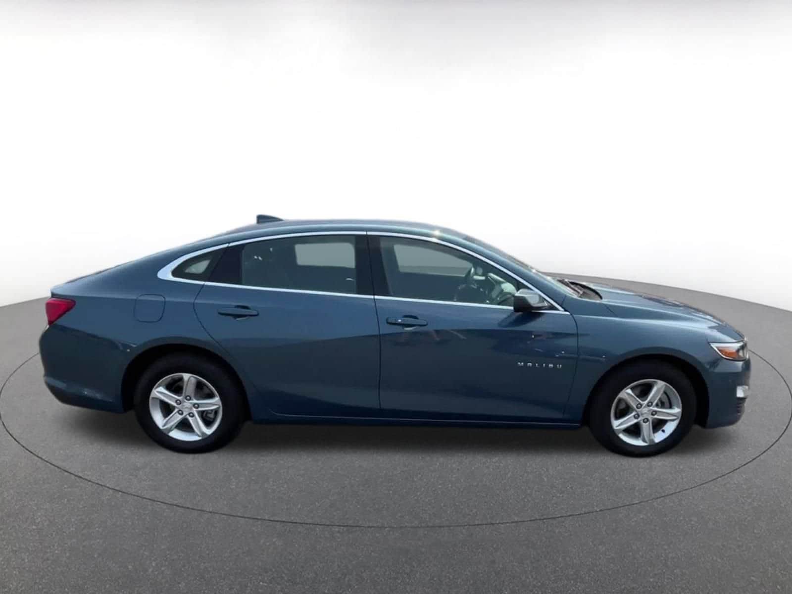 Thumbnail: 2024 Chevrolet Malibu - 16