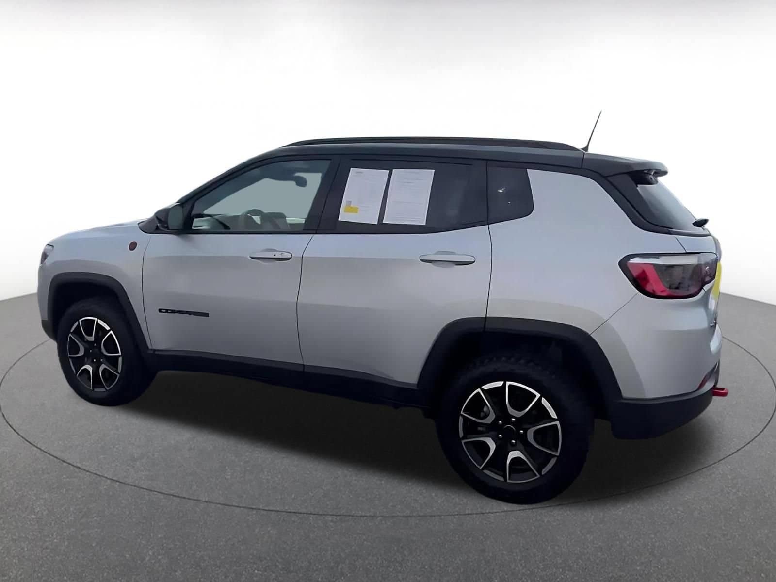 Thumbnail: 2025 Jeep Compass - 9