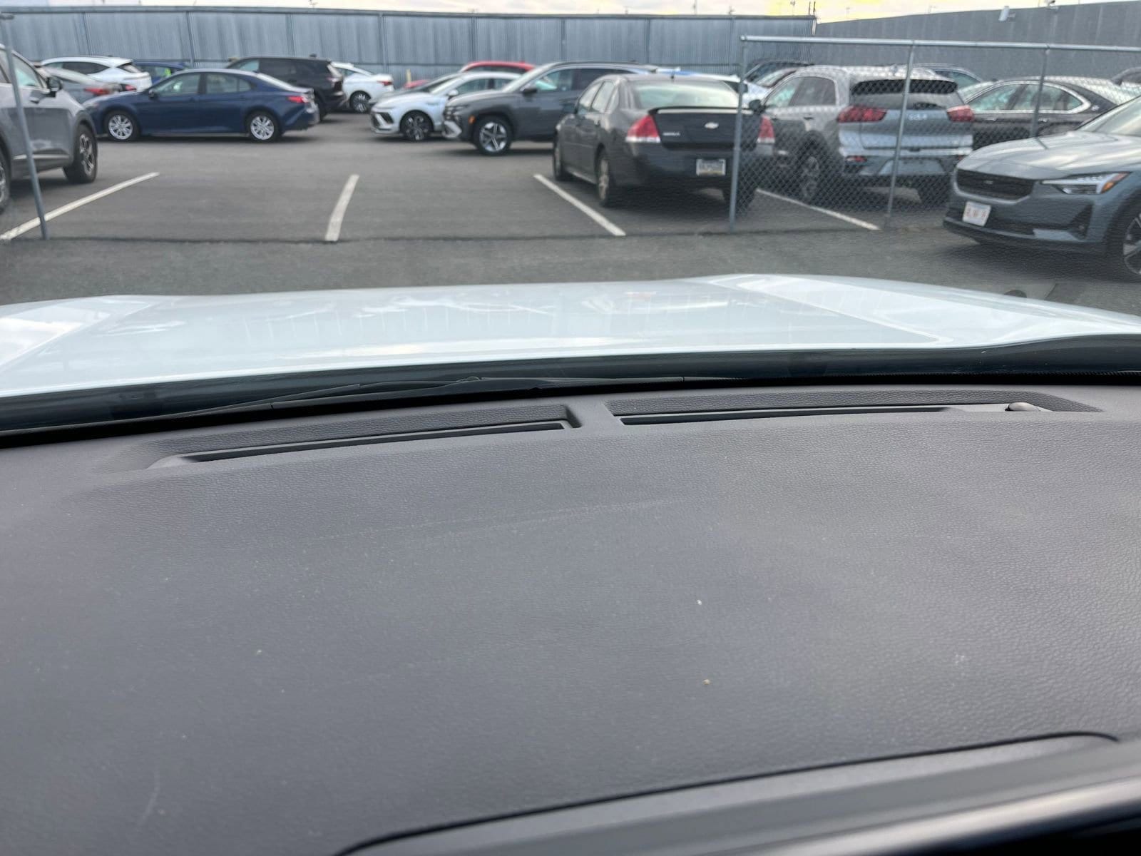 Thumbnail: 2025 Toyota RAV4 - 18