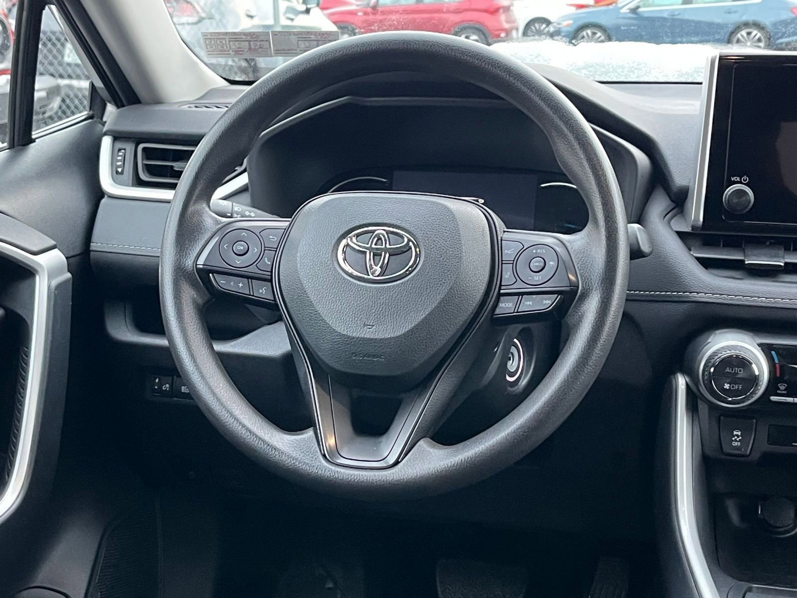 Thumbnail: 2025 Toyota RAV4 - 27