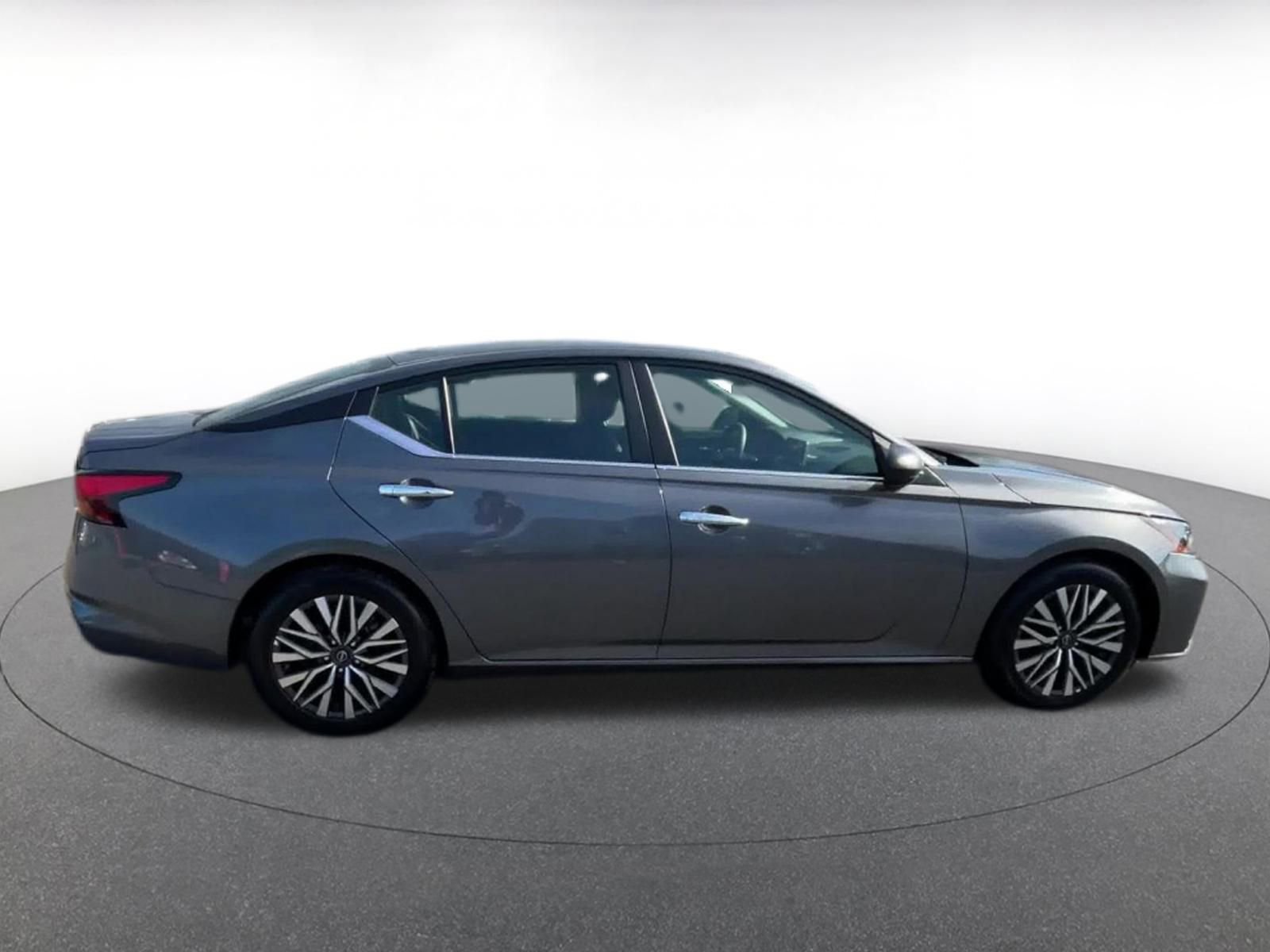 Thumbnail: 2025 Nissan Altima - 16