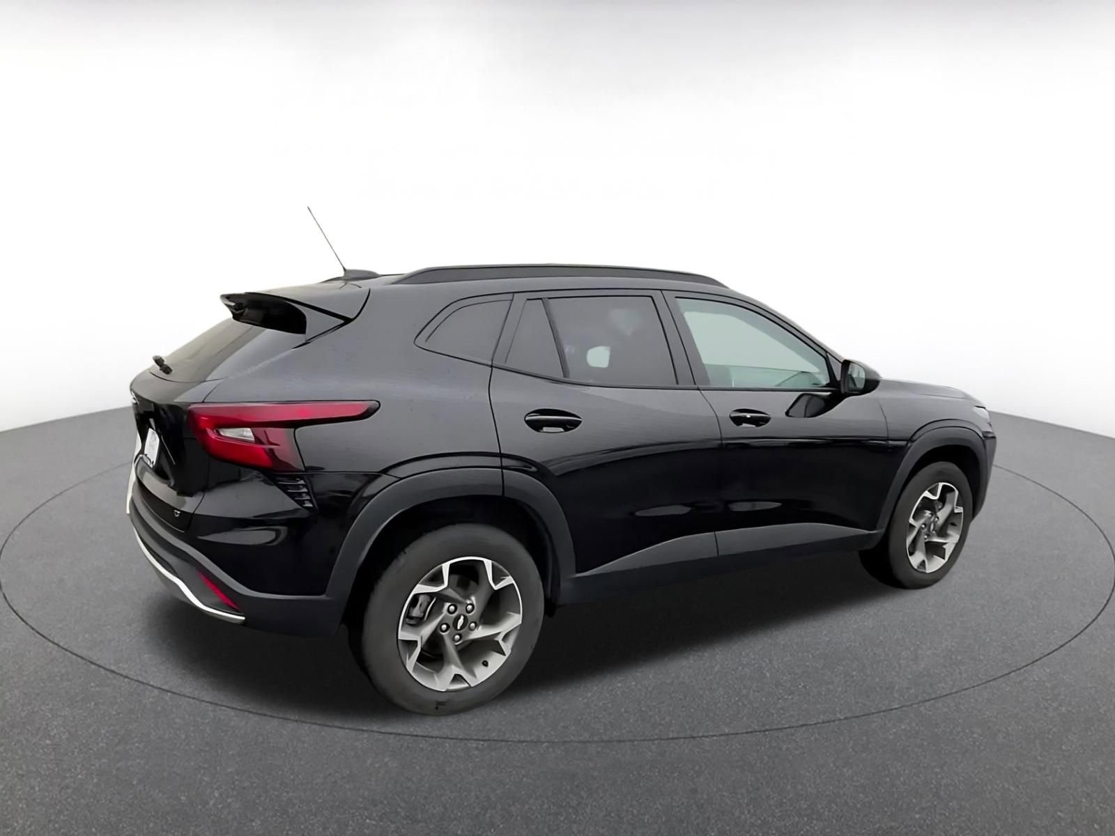 Thumbnail: 2025 Chevrolet Trax - 15