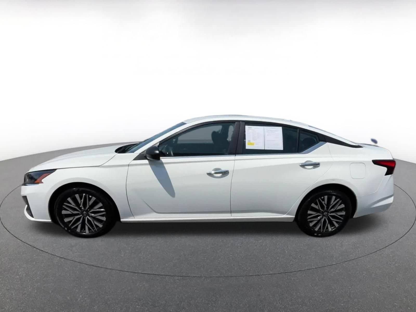 Thumbnail: 2025 Nissan Altima - 8