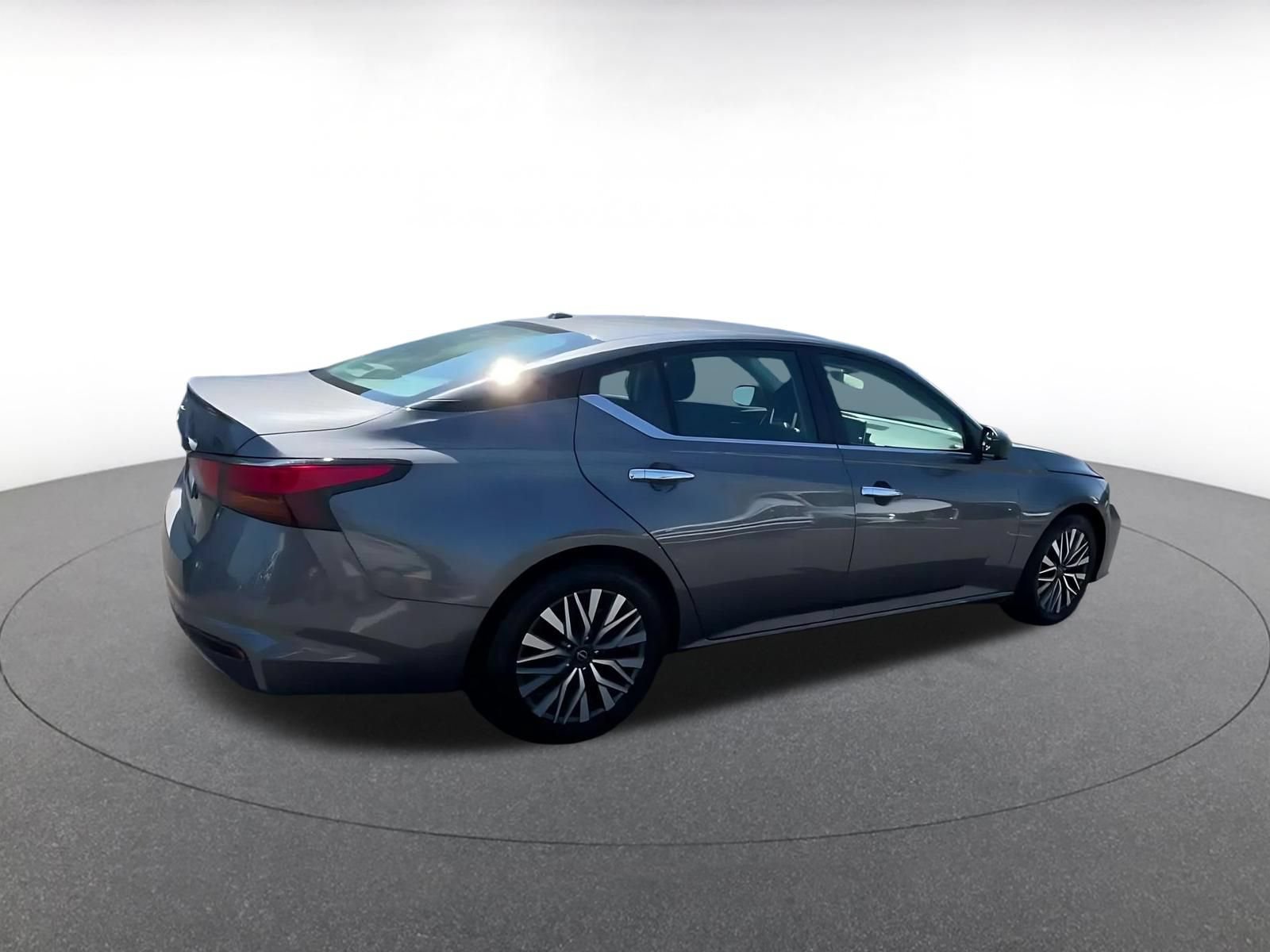Thumbnail: 2025 Nissan Altima - 12