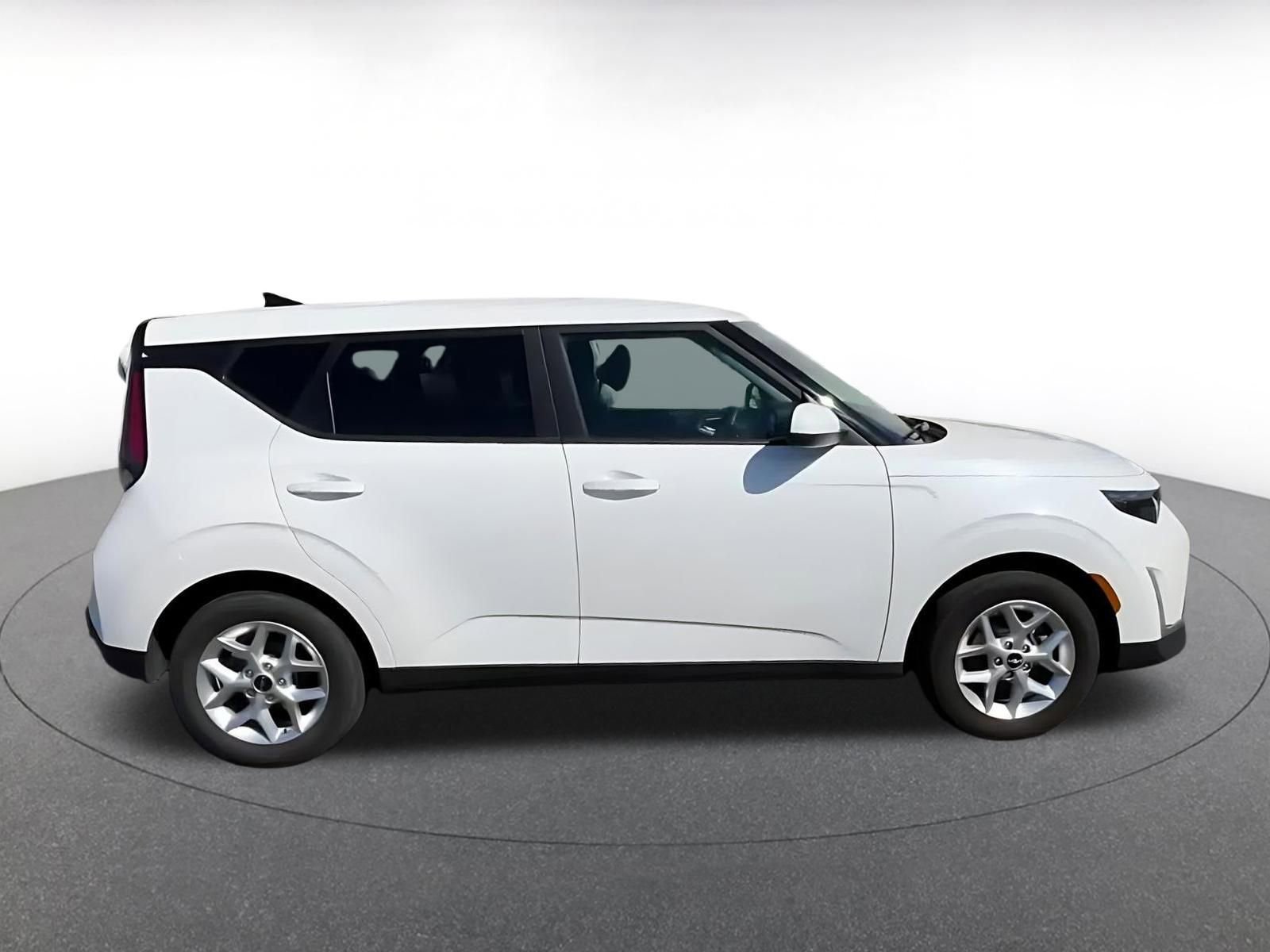 Thumbnail: 2025 Kia Soul - 16