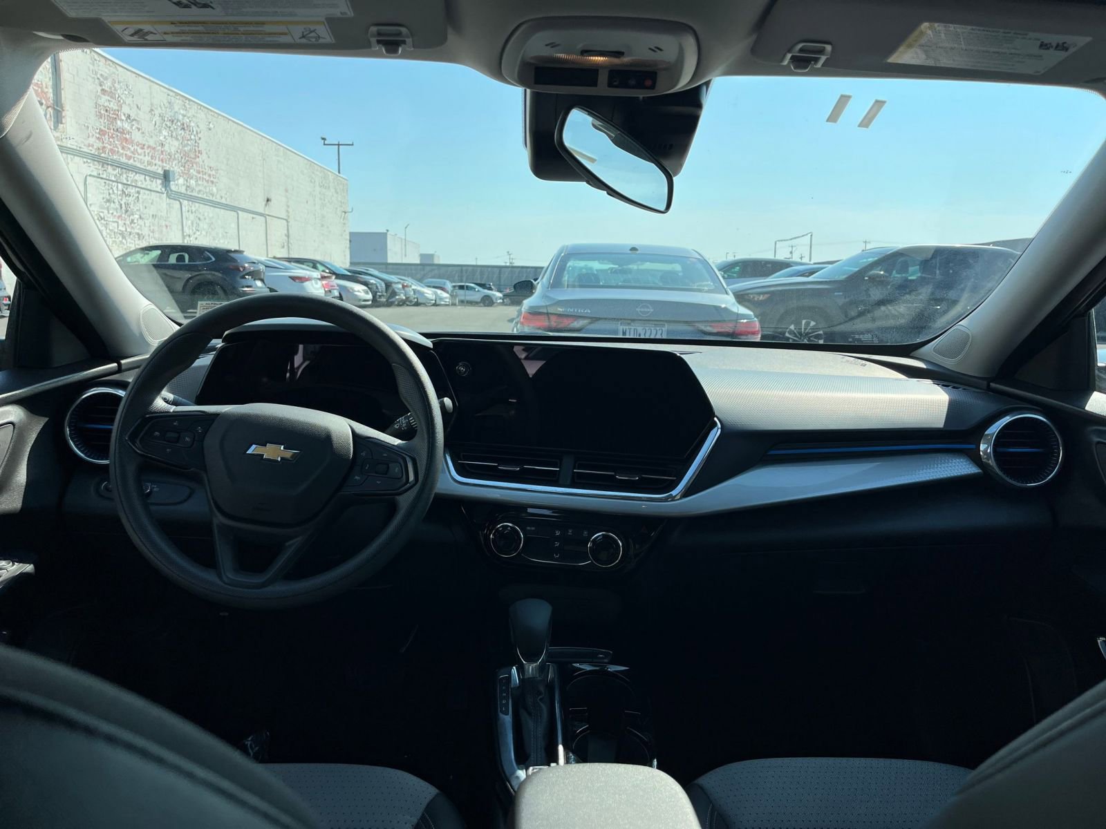 Thumbnail: 2025 Chevrolet Trax - 32