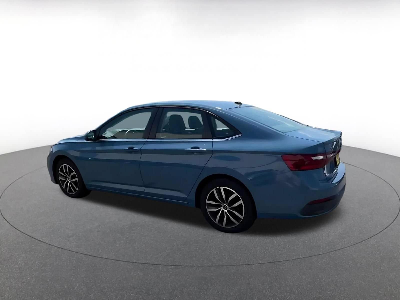 Thumbnail: 2025 Volkswagen Jetta - 10