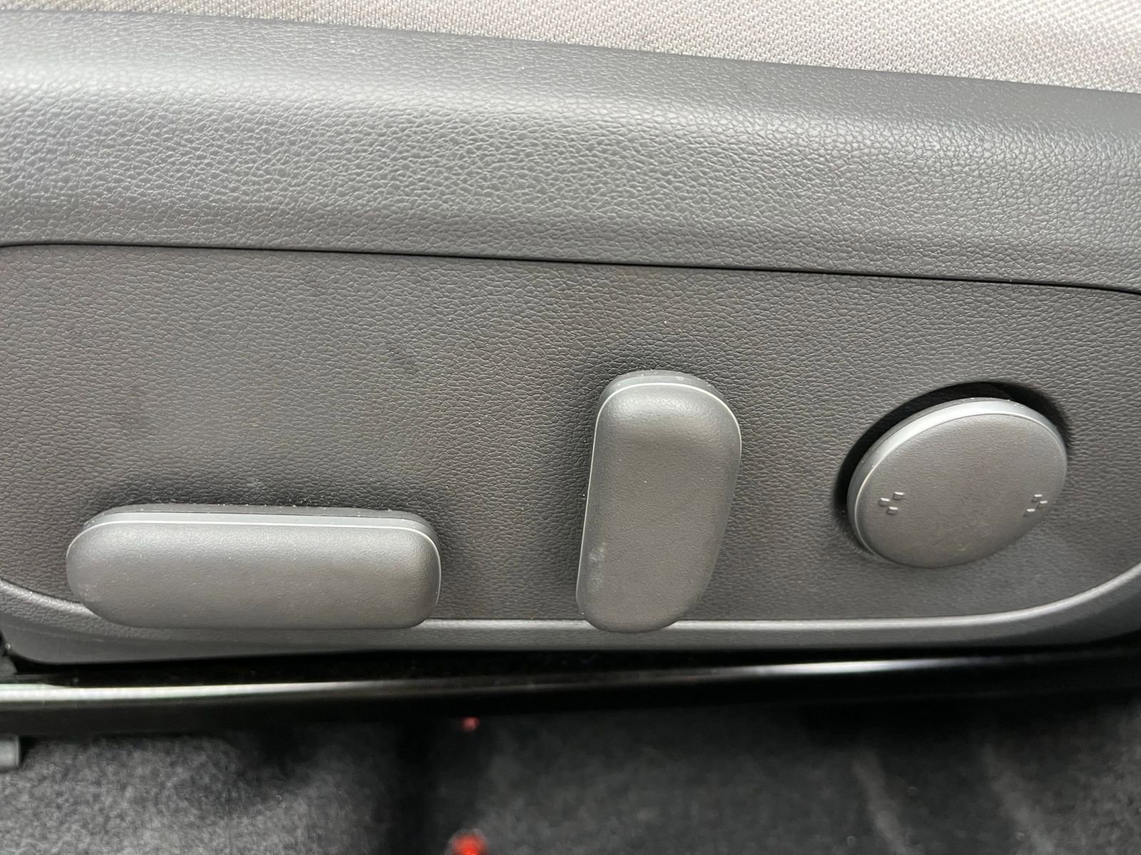 Thumbnail: 2025 Hyundai Kona - 25