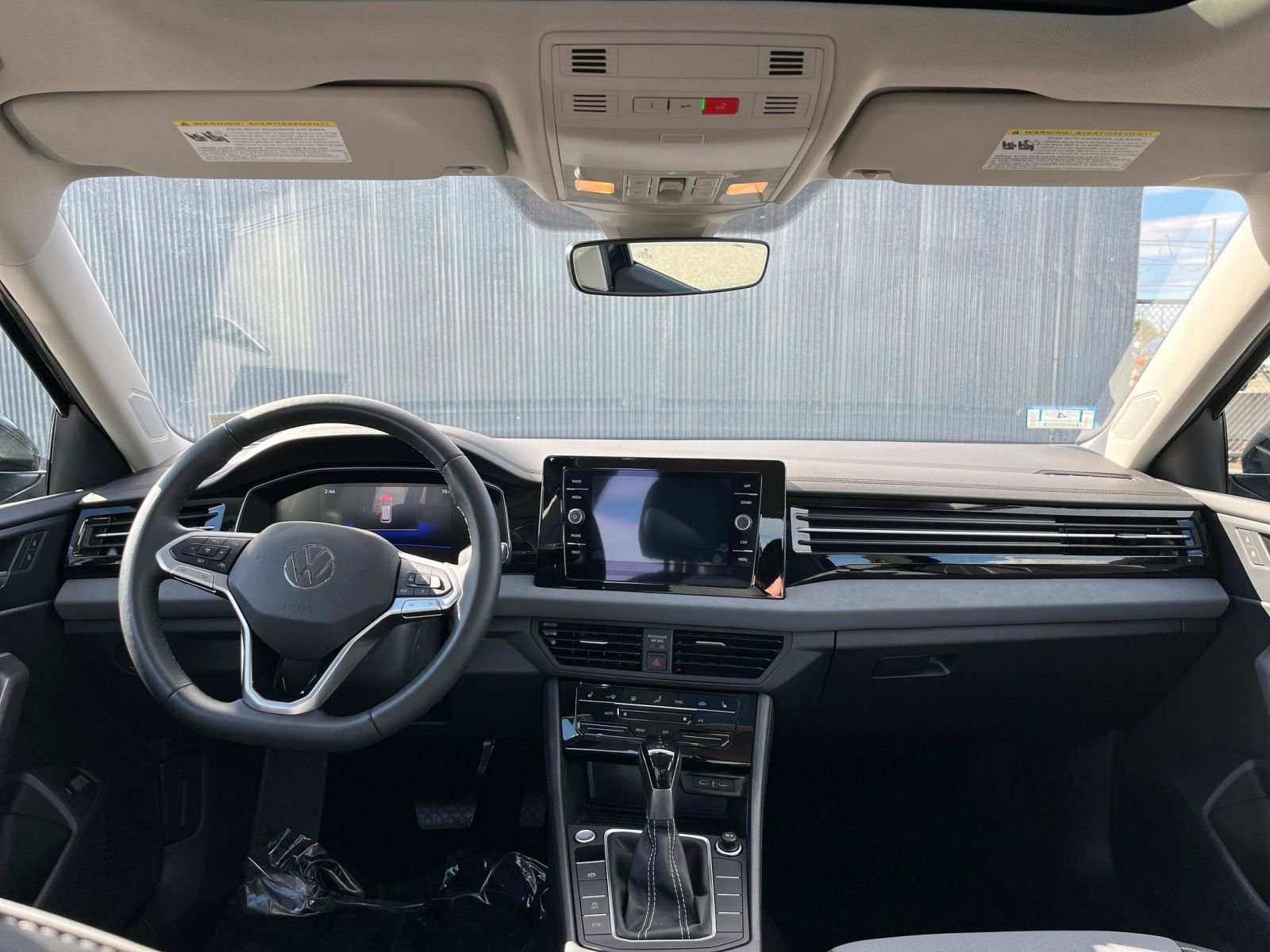 Thumbnail: 2025 Volkswagen Jetta - 32