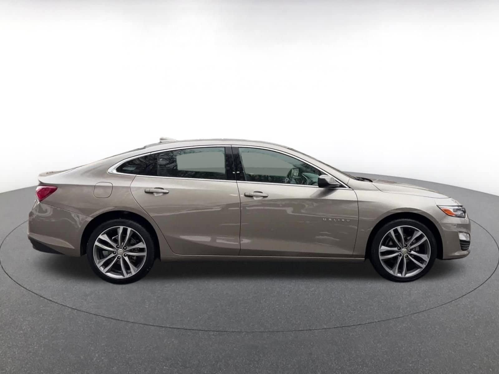 Thumbnail: 2024 Chevrolet Malibu - 16