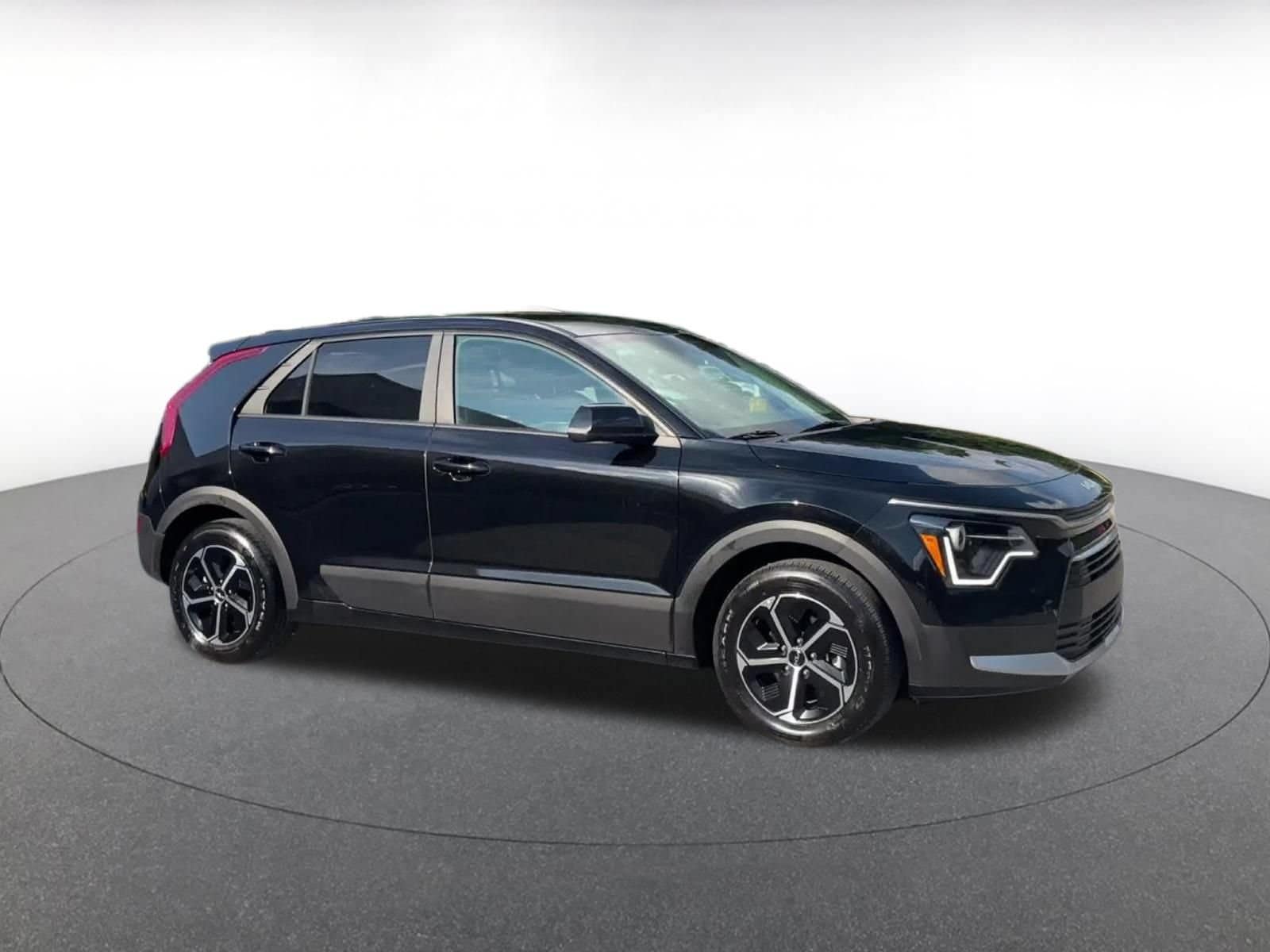 Thumbnail: 2026 Kia Niro - 2