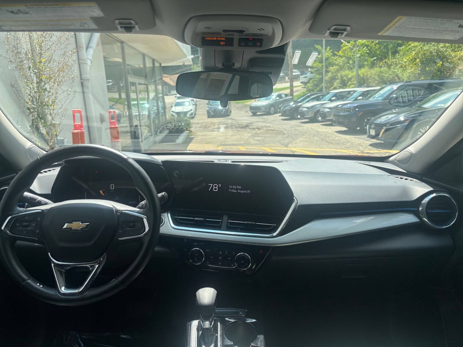 Thumbnail: 2025 Chevrolet Trax - 31