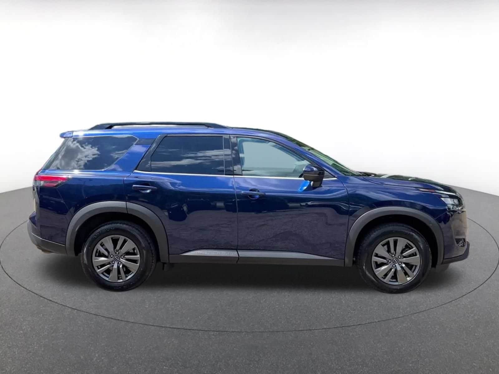 Thumbnail: 2025 Nissan Pathfinder - 16