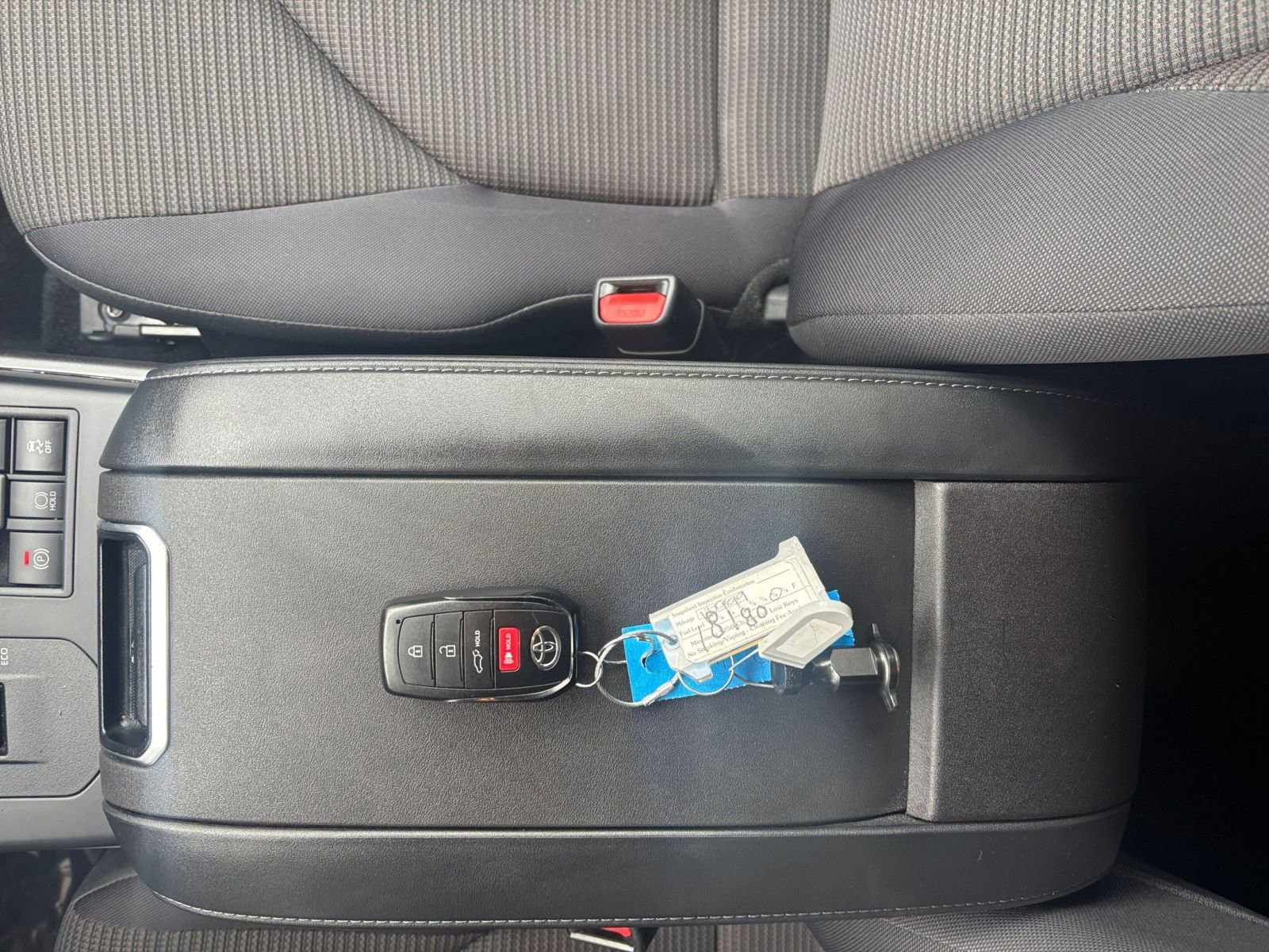 Thumbnail: 2025 Toyota Highlander - 21