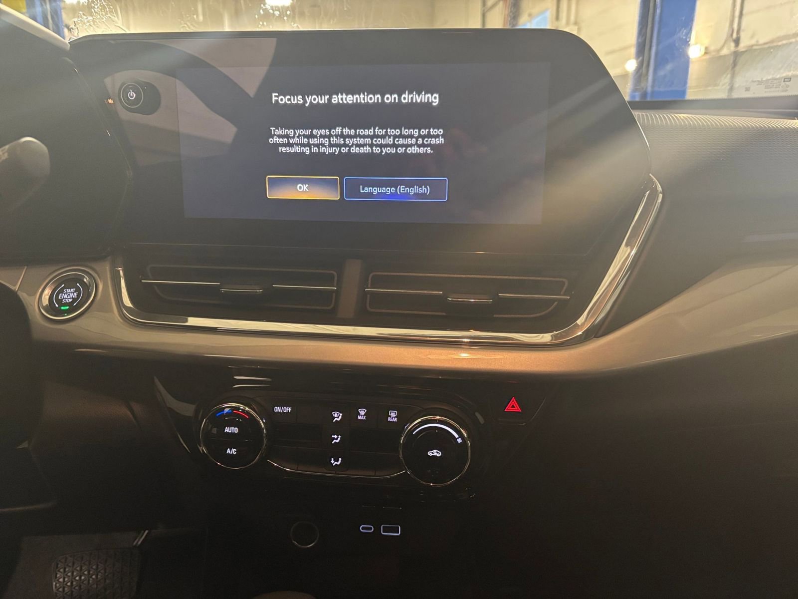 Thumbnail: 2025 Chevrolet Trax - 17