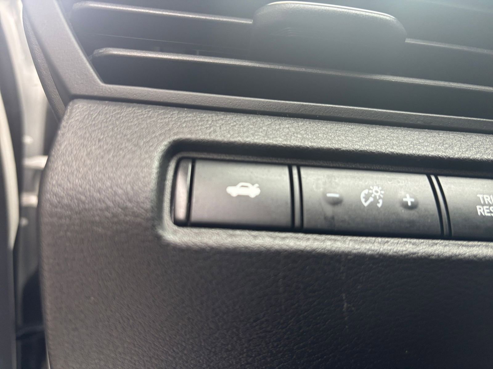 Thumbnail: 2025 Nissan Altima - 23