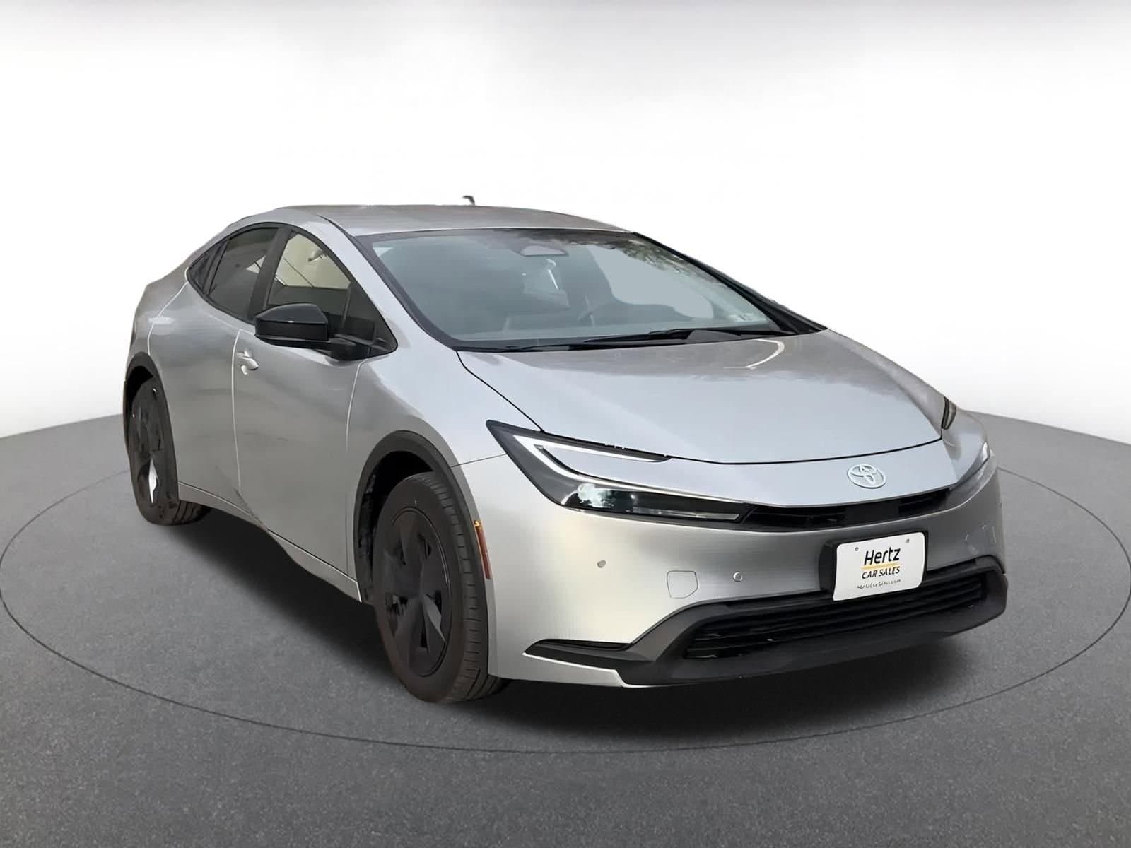 Thumbnail: 2025 Toyota Prius - 3