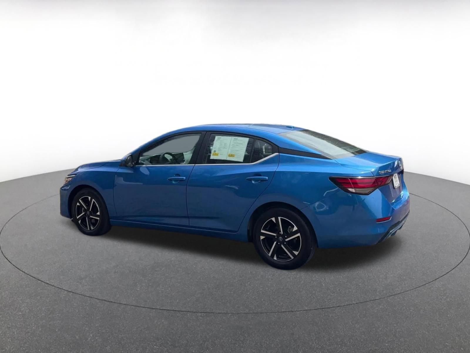 Thumbnail: 2025 Nissan Sentra - 10