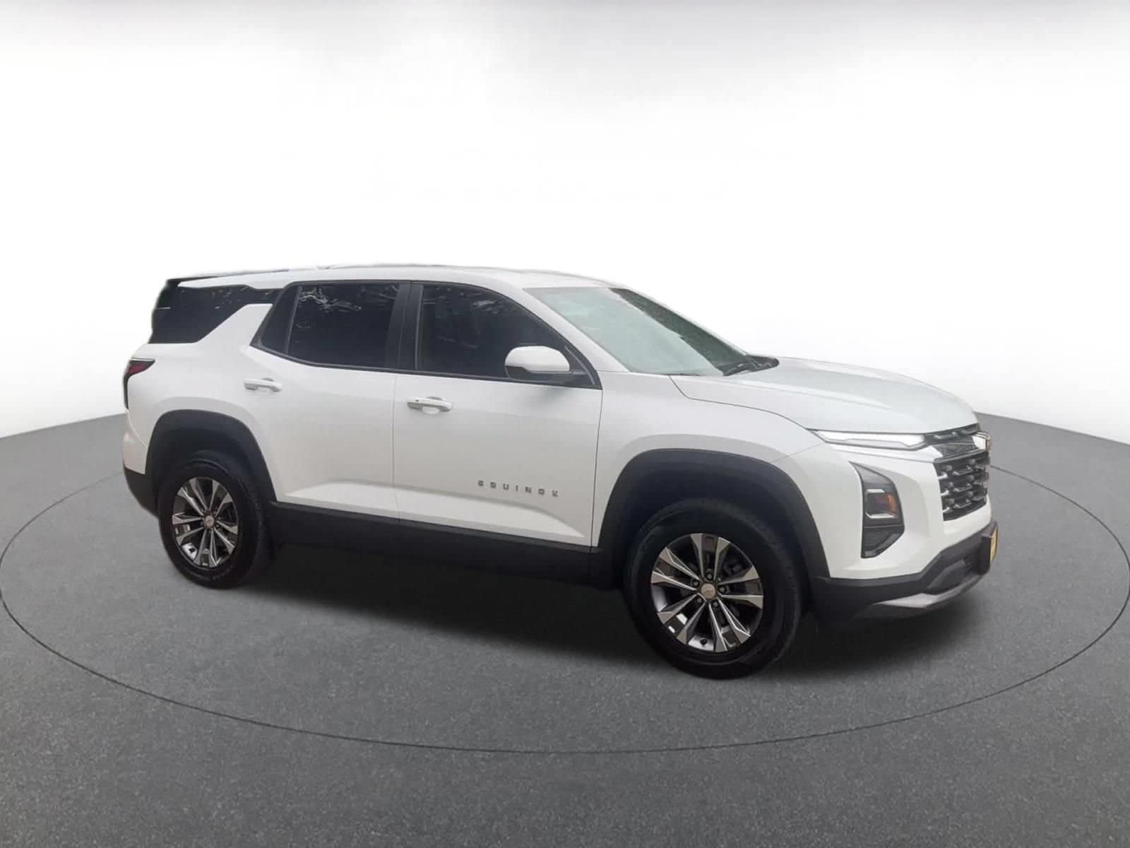 Thumbnail: 2025 Chevrolet Equinox - 2