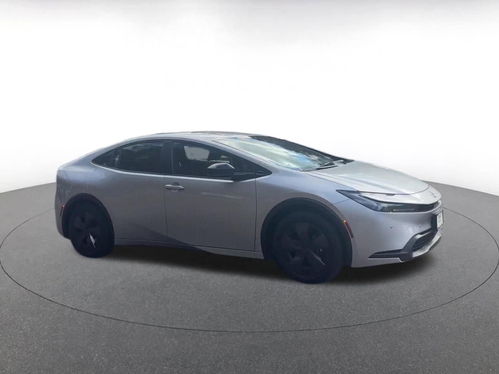 Thumbnail: 2025 Toyota Prius - 2