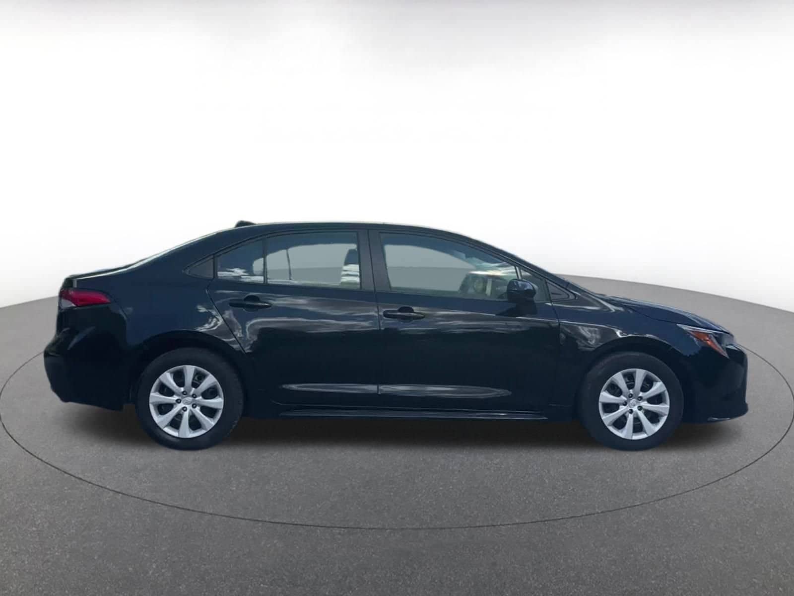 Thumbnail: 2024 Toyota Corolla - 16