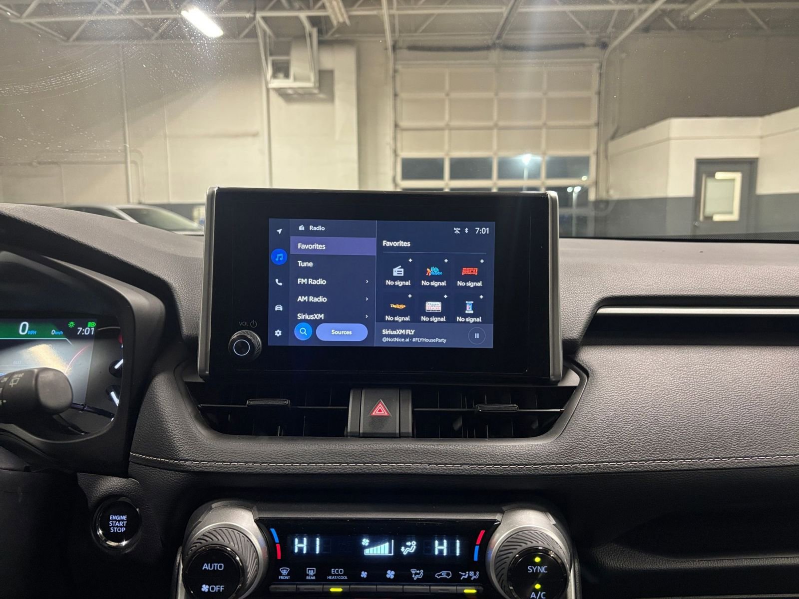 Thumbnail: 2025 Toyota RAV4 - 18