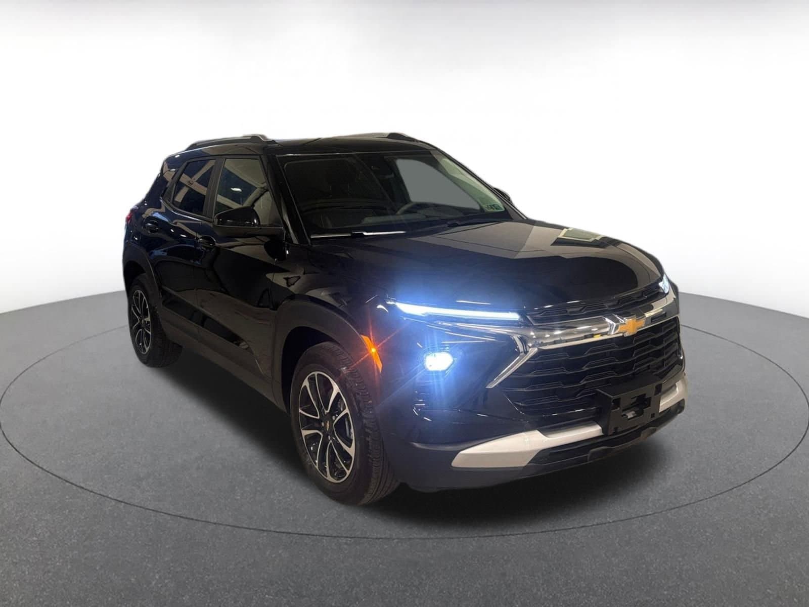 Thumbnail: 2025 Chevrolet TrailBlazer - 1