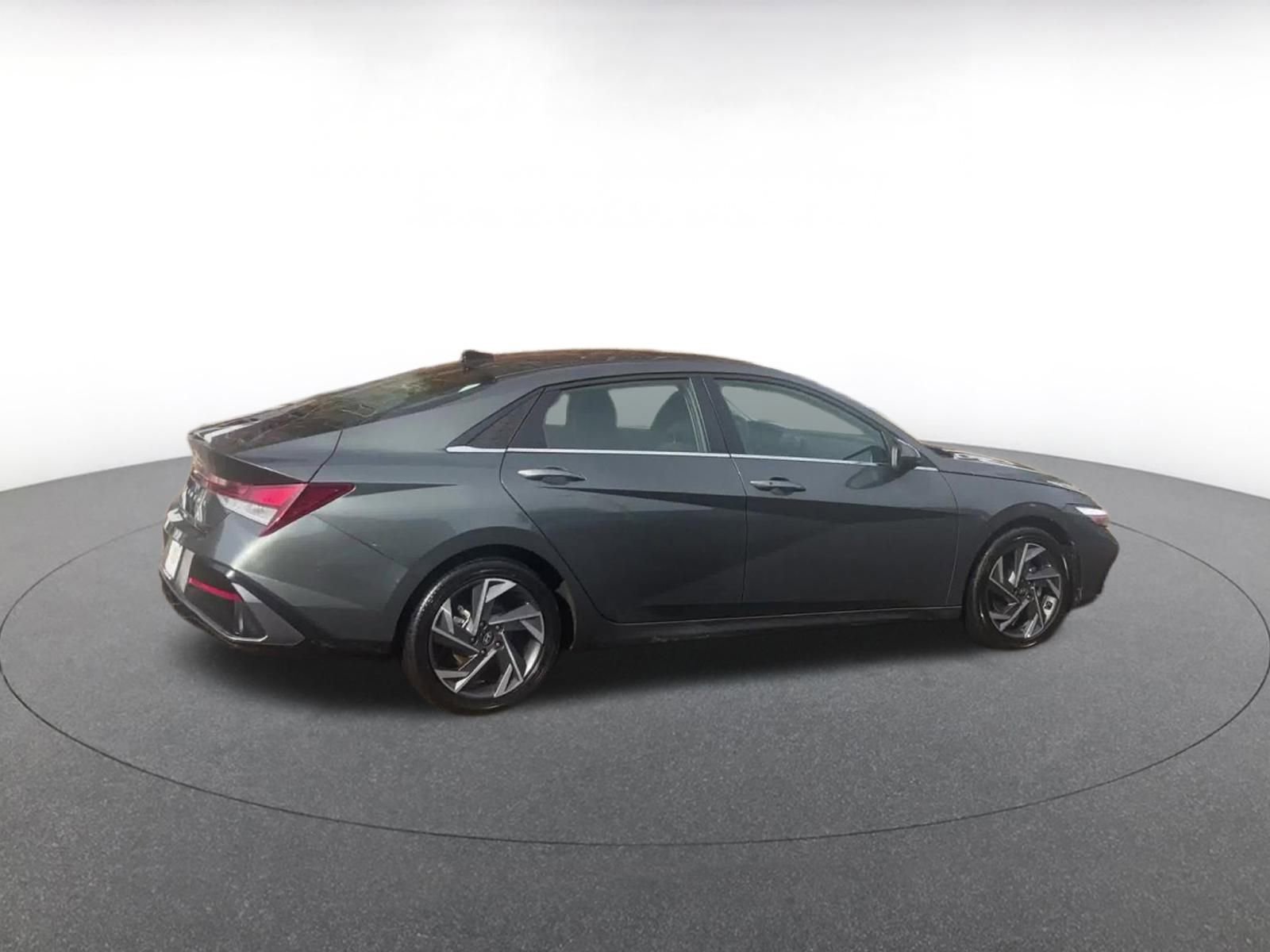 Thumbnail: 2025 Hyundai Elantra - 15