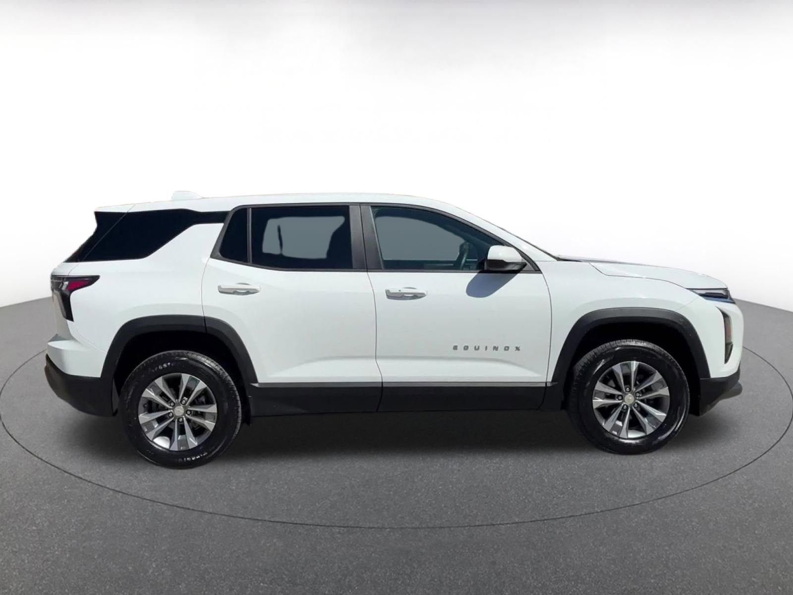 Thumbnail: 2025 Chevrolet Equinox - 16