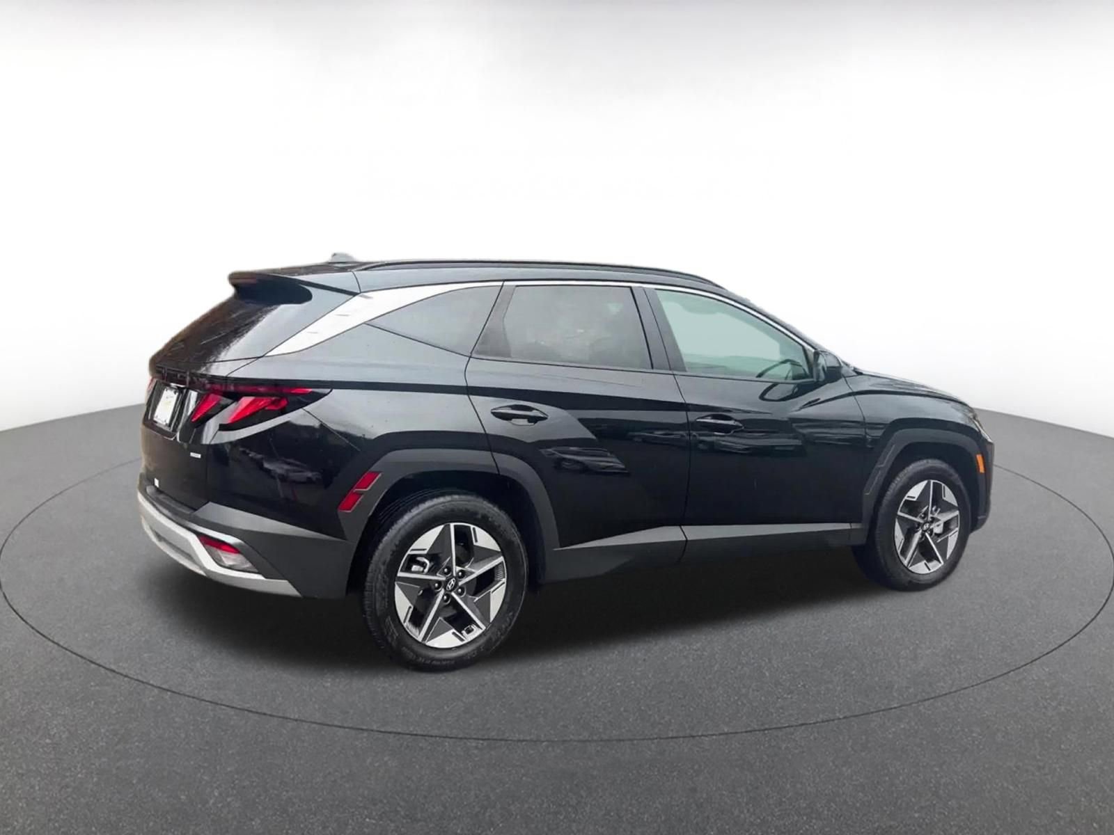 Thumbnail: 2025 Hyundai Tucson - 15