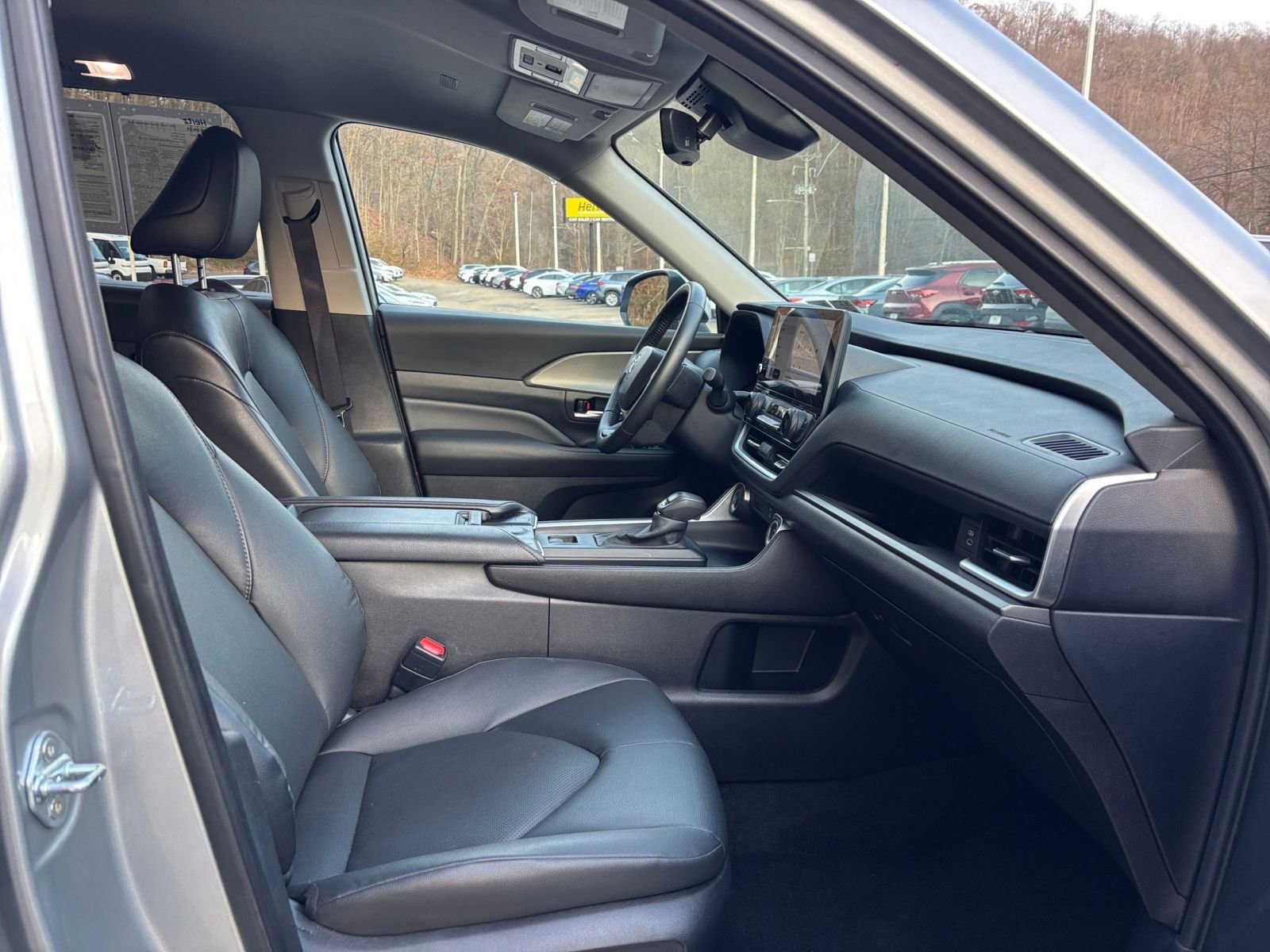 Thumbnail: 2025 Toyota Grand Highlander - 31