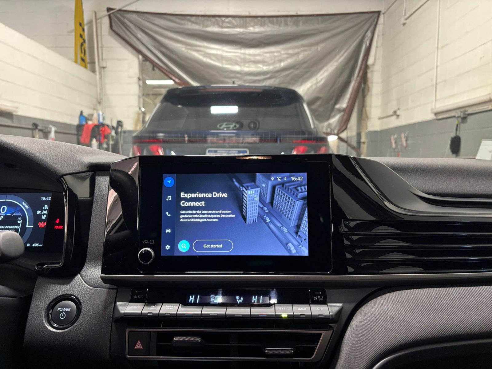 Thumbnail: 2025 Toyota Camry - 18